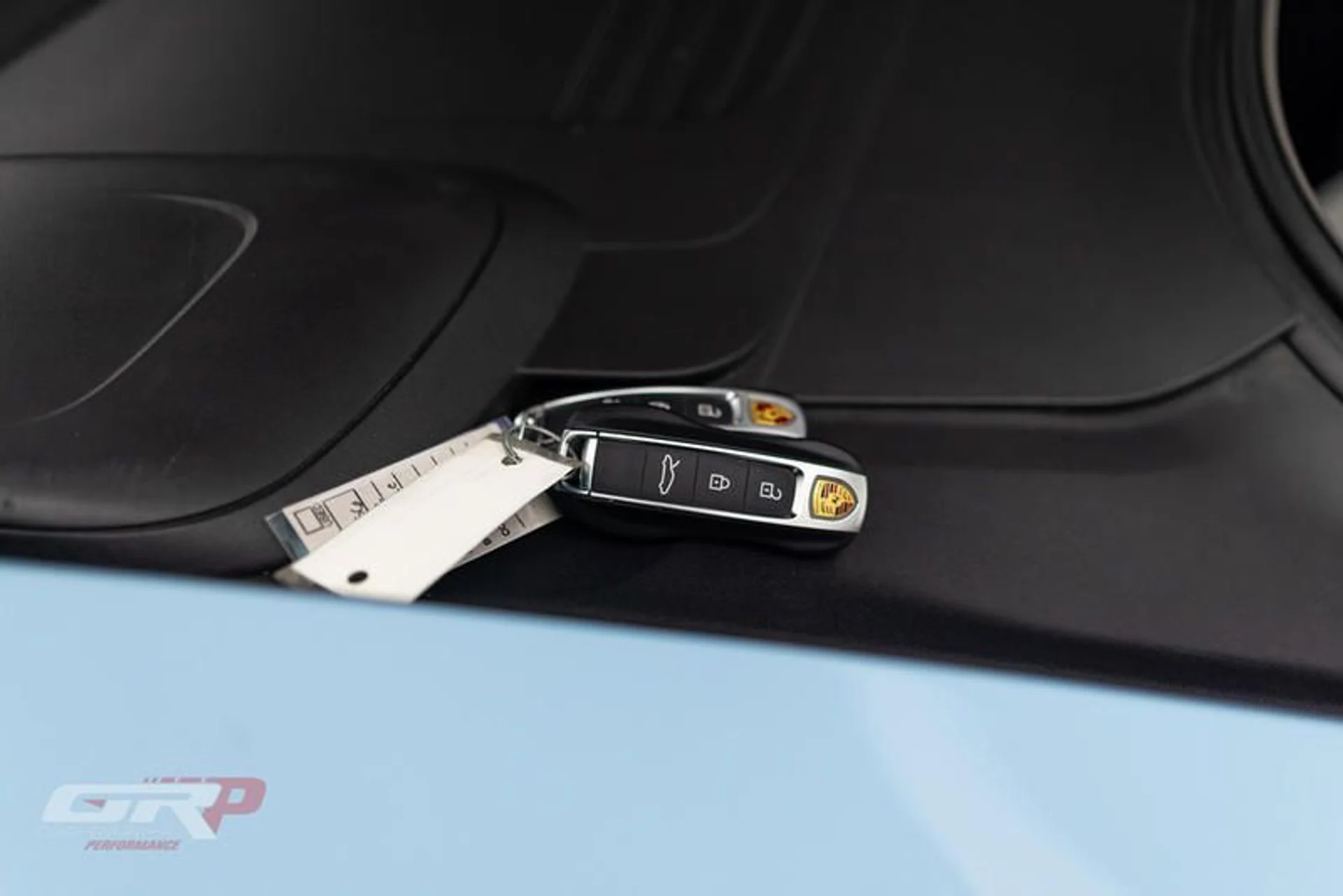 mph059_298032103_5_EEDBBD_0_CD_4_D_45_EE_8_E66_E27_F527_EB_35_E_a3f039315a