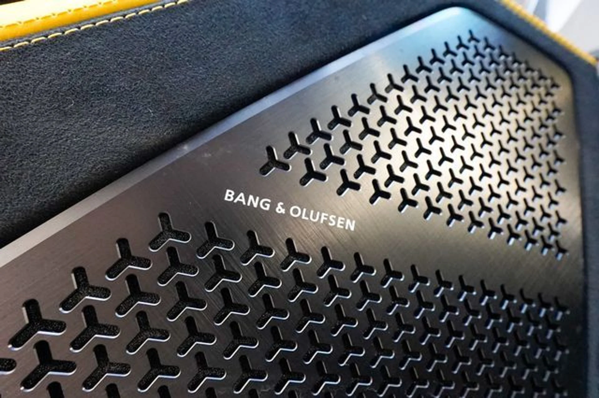 mph059_2986794934_22982653_60_668072c802