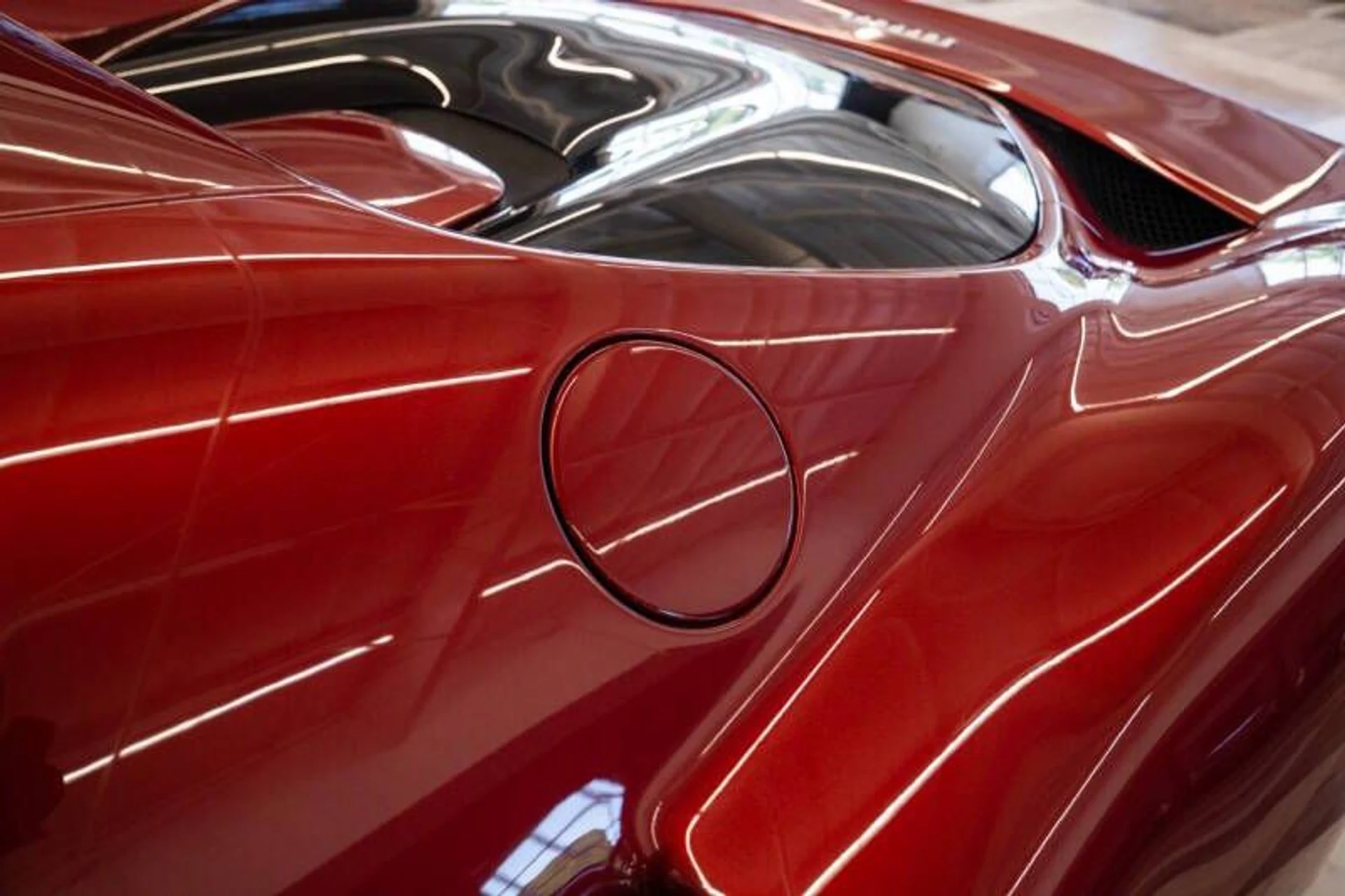 mph059_3026255047_2025_ferrari_296_gtb_base_2dr_coupe_5b33ba78a8