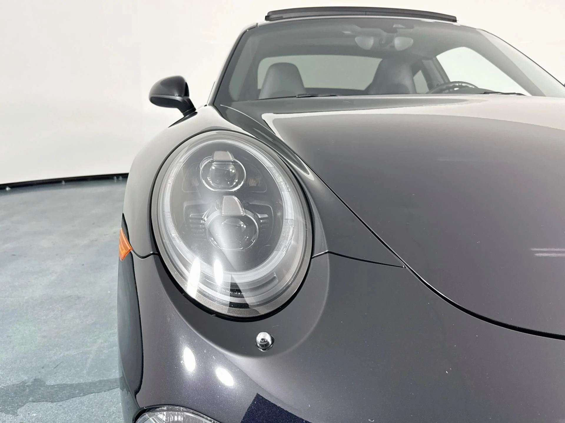 mph059_3041813849_Used_2016_Porsche_911_Carrera_Black_Edition_1791478386_7f5715418a
