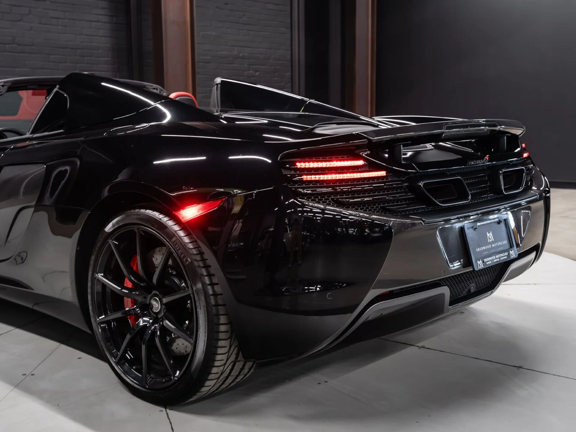mph059_3093451136_mclaren_650s_2015_96011cd40a