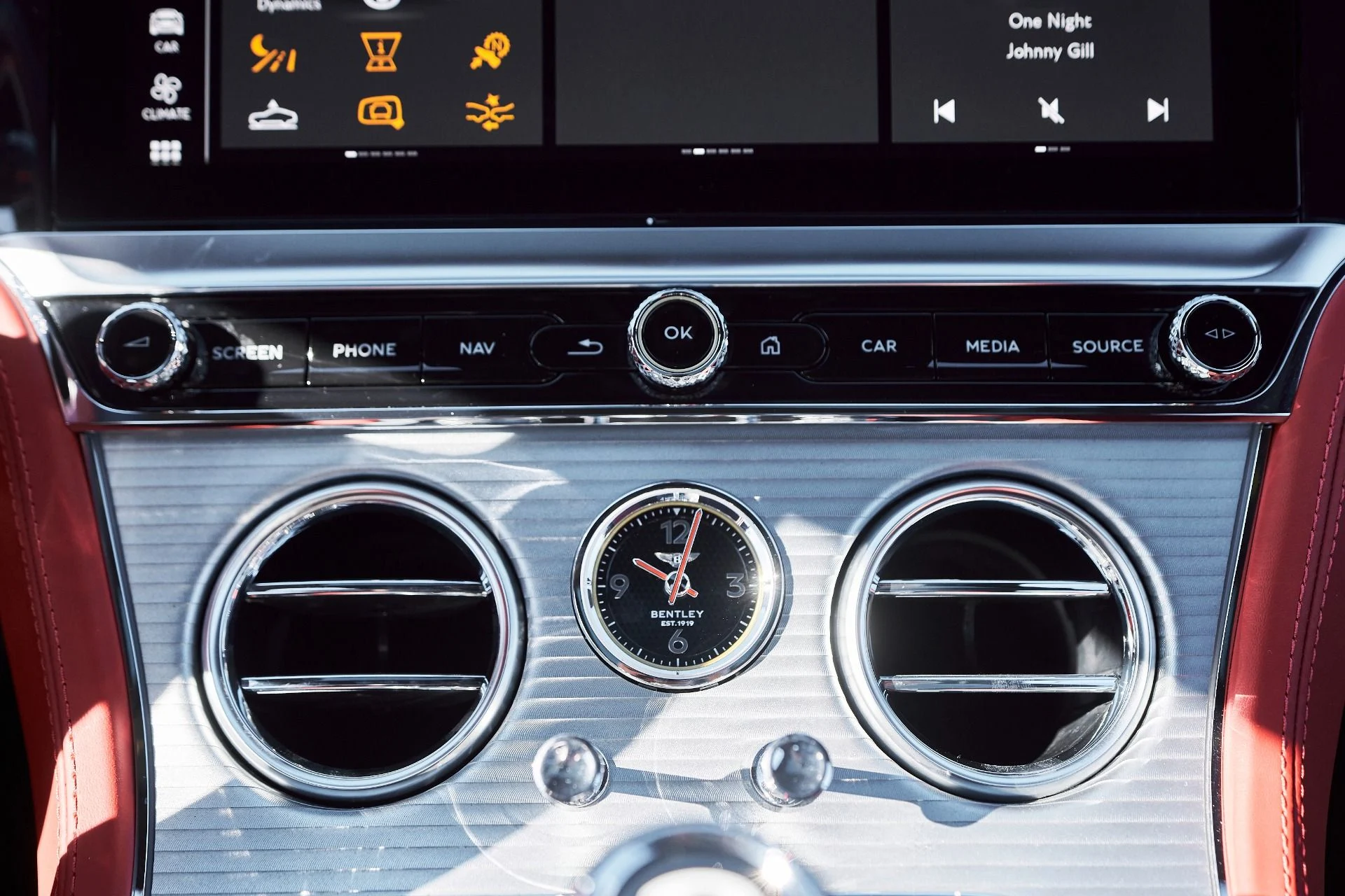 mph059_3094555955_Used_2023_Bentley_Continental_GT_Azure_1764903655_5814efa427