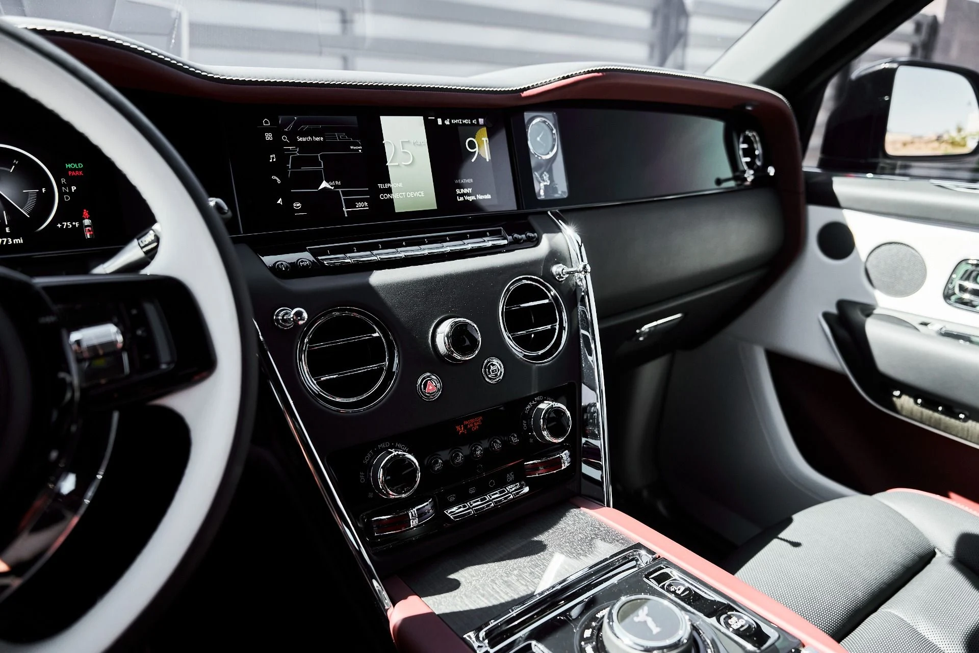 mph059_3115949548_Used_2026_Rolls_Royce_Cullinan_1774544562_04c79e39d1