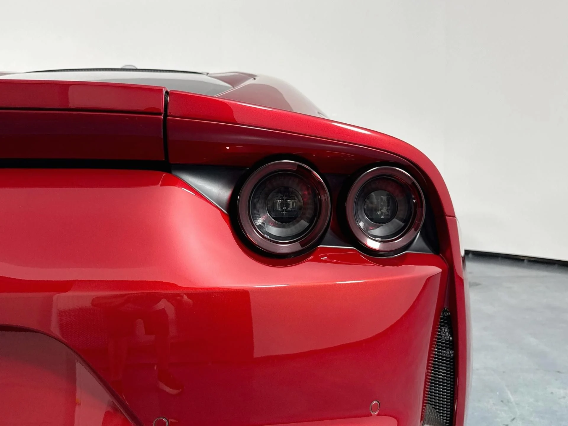 mph059_3196275547_Used_2020_Ferrari_812_Superfast_1788899437_02773a79f3