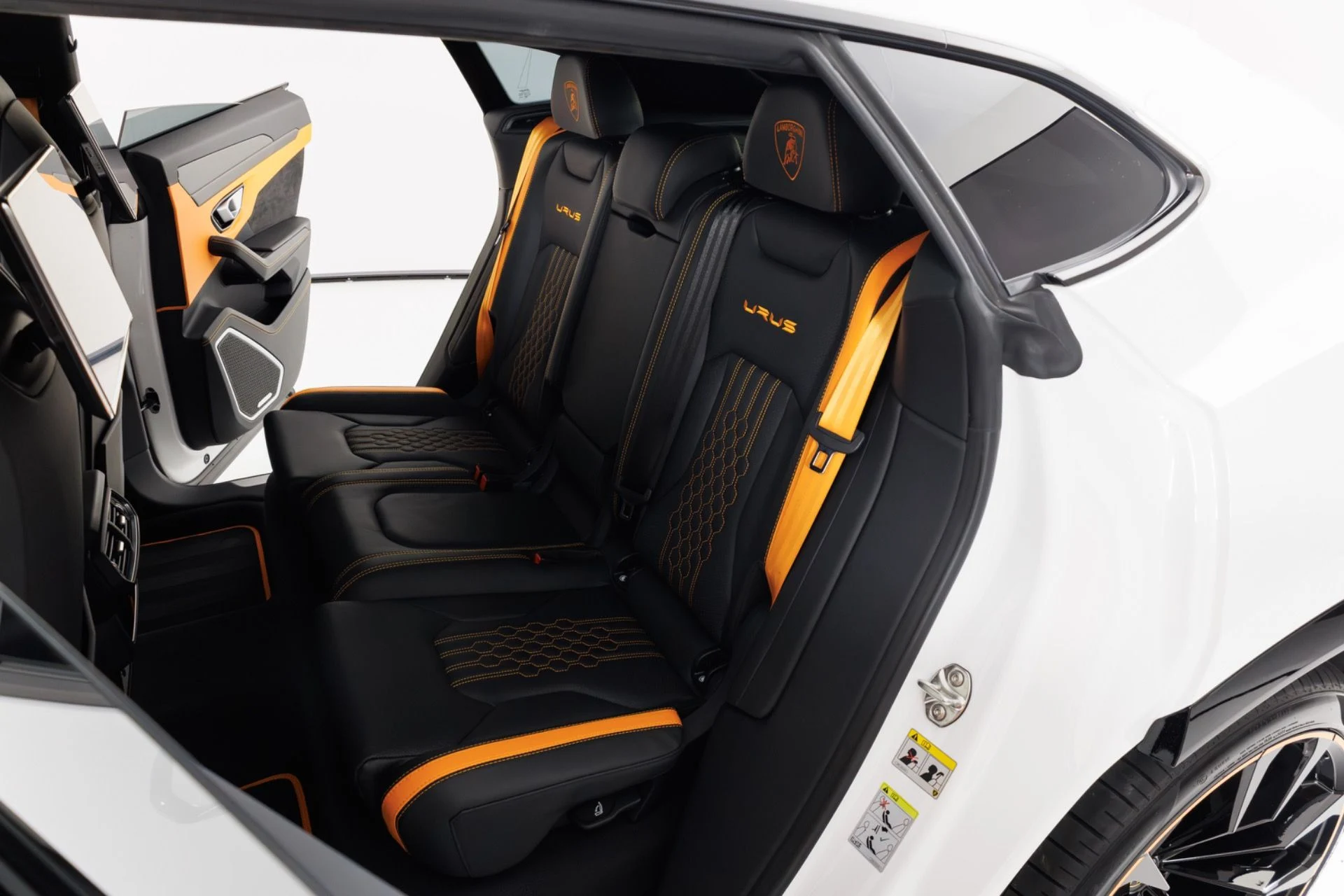 mph059_3223473433_Used_2024_Lamborghini_Urus_S_1775674860_f8daff70d2