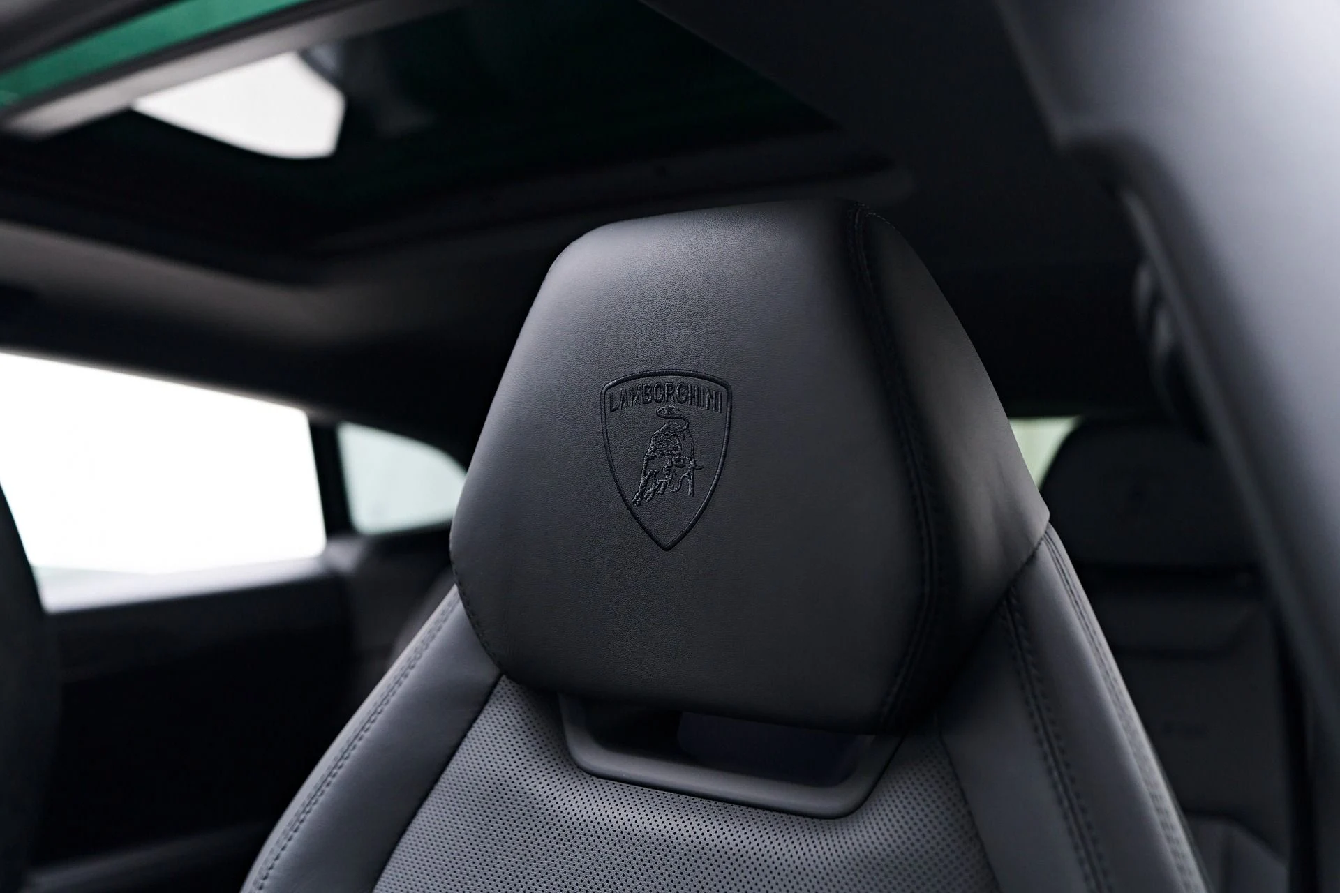 mph059_3268264134_Used_2023_Lamborghini_Urus_Performante_1756943527_32115eee5d