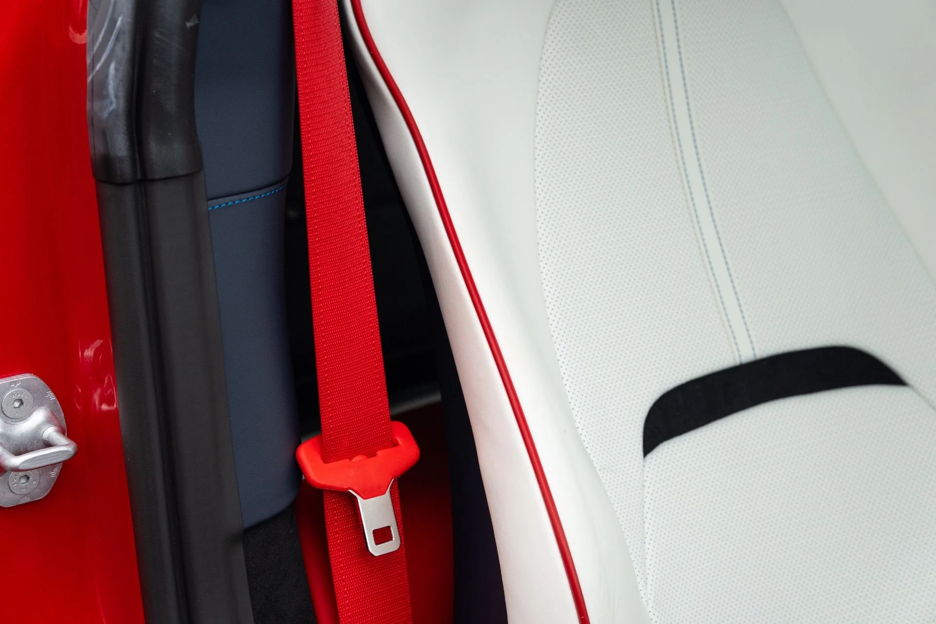 mph059_329238277_Used_2023_Ferrari_Roma_1777005381_9f30802d7e