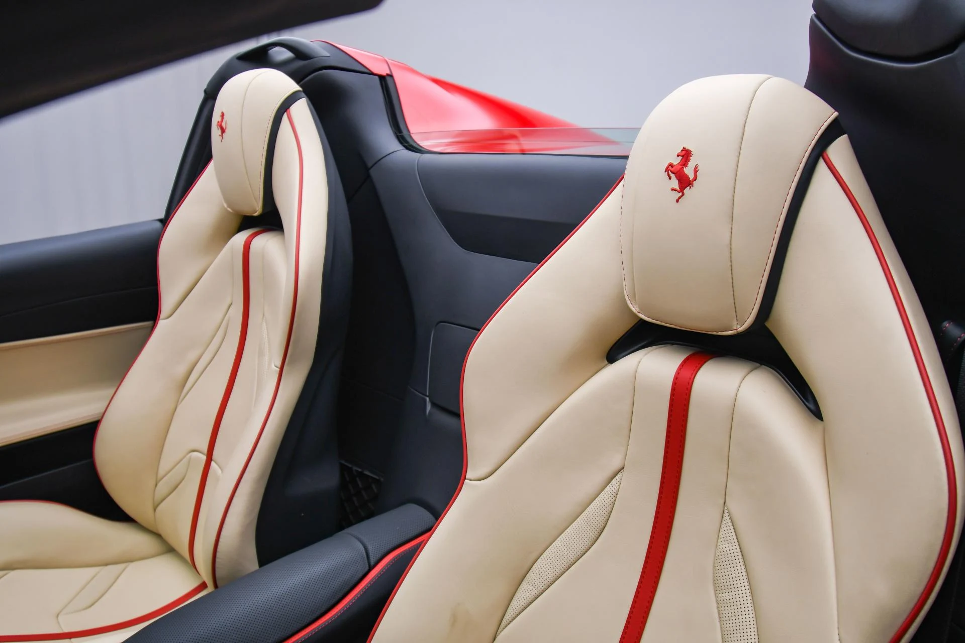 mph059_333338726_Used_2022_Ferrari_812_GTS_1752652220_7aa6a969c0