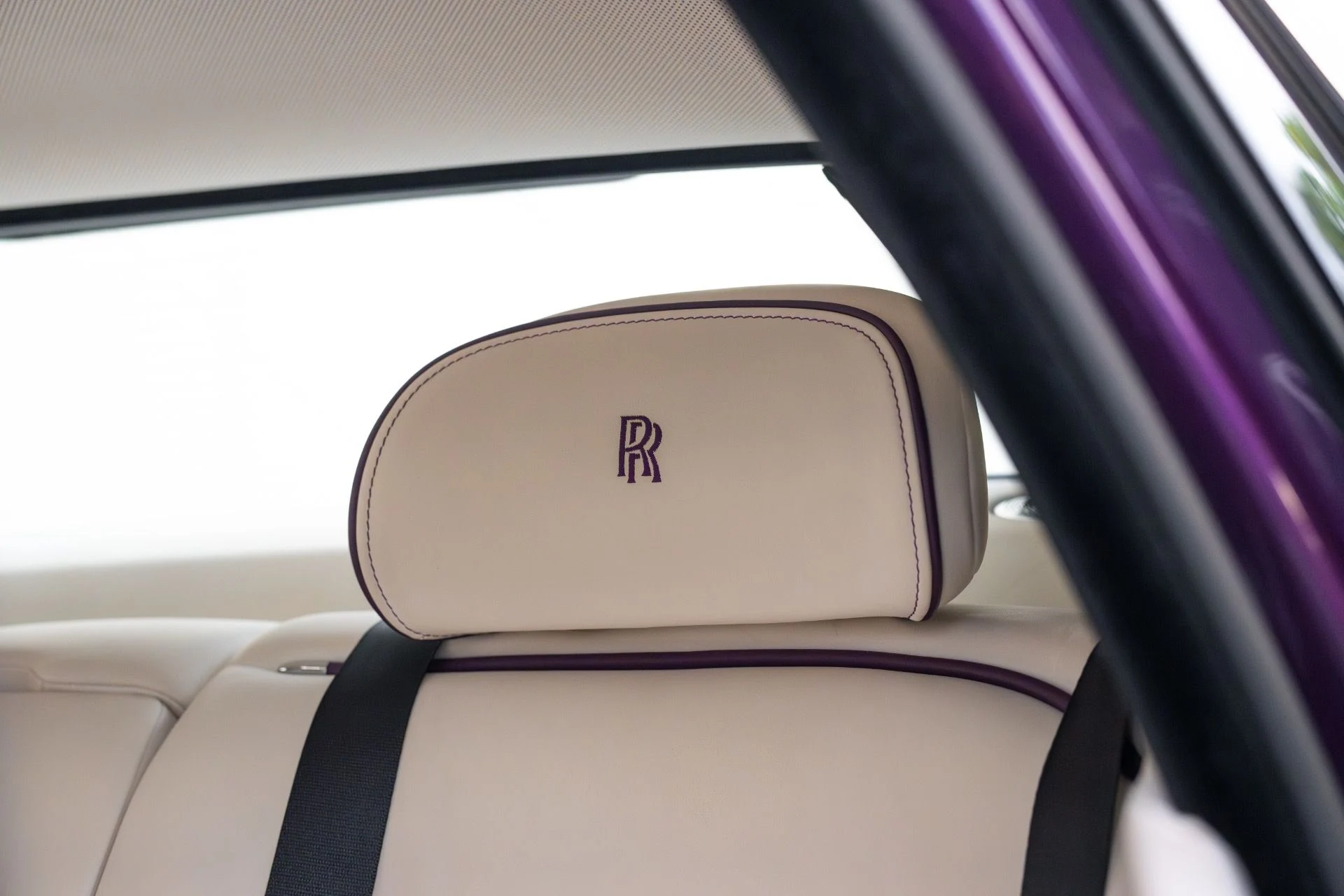 mph059_3337104359_Used_2021_Rolls_Royce_Ghost_1762913749_43146d88e7