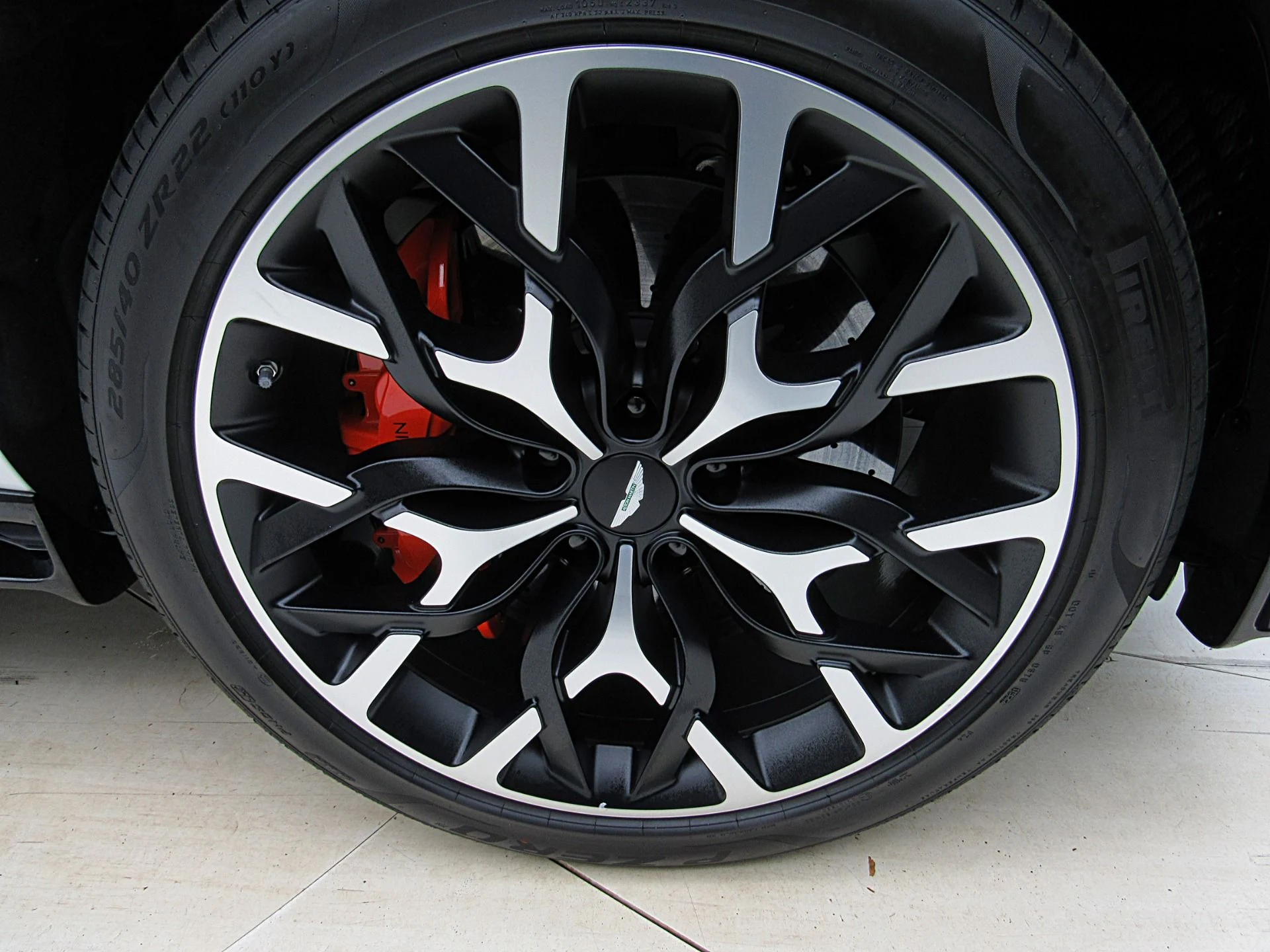 mph059_339650901_Used_2023_Aston_Martin_DBX_707_d691fc29f1