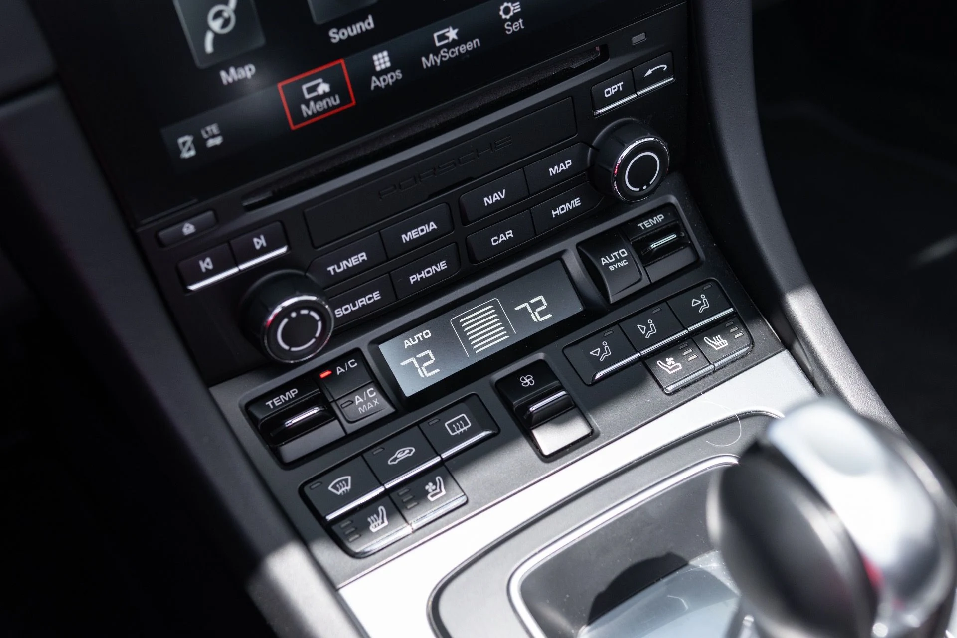 mph059_3411893155_Used_2019_Porsche_911_Turbo_1775252644_2f62053416