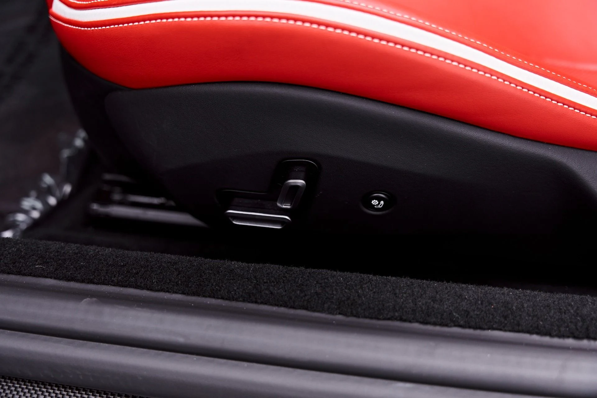 mph059_3440474017_Used_2022_Ferrari_Portofino_M_Base_1785971888_ff2401ed01