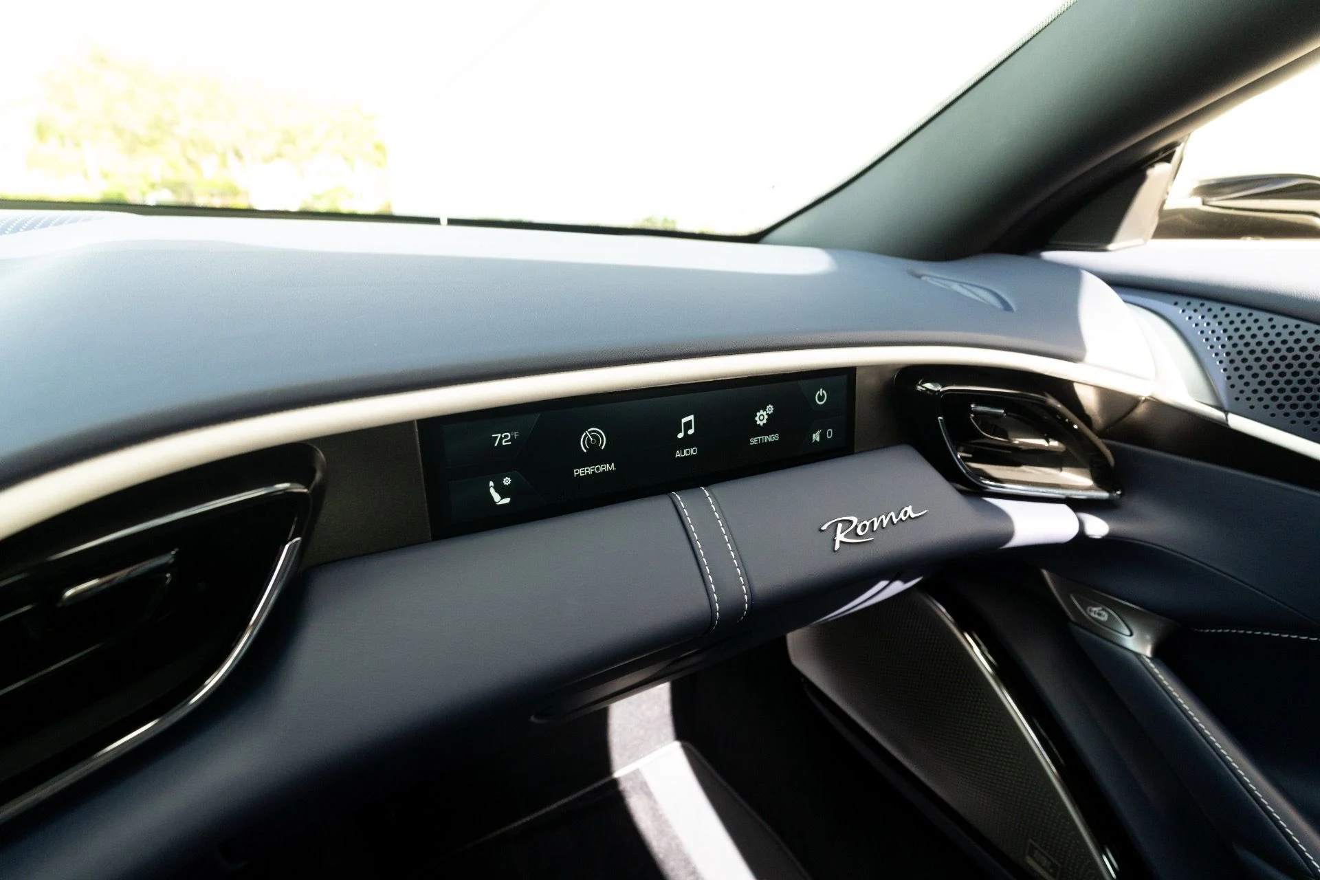 mph059_3470625147_Used_2022_Ferrari_Roma_1764790245_25053576ba