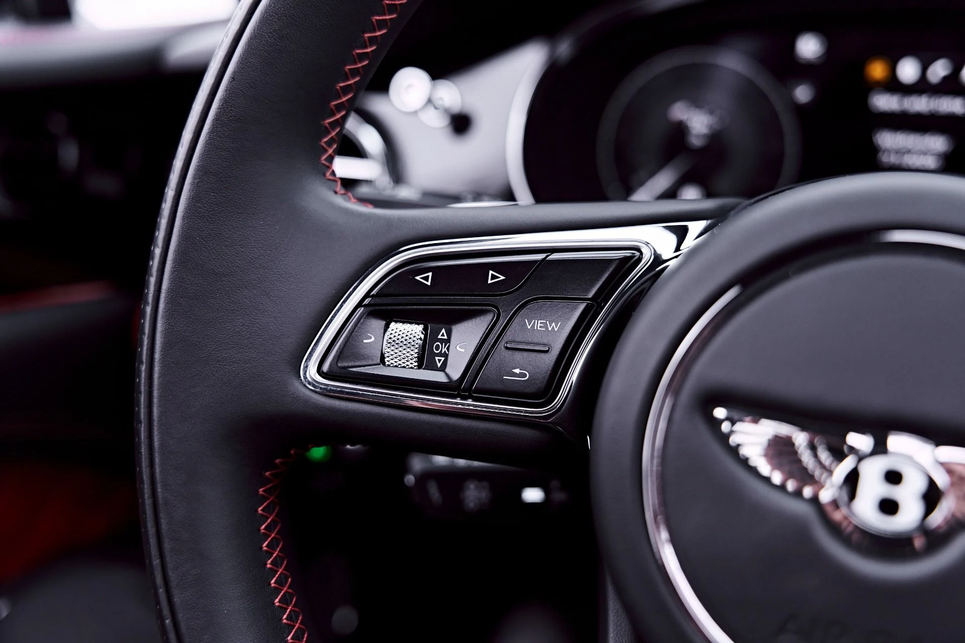 mph059_3472390882_Used_2023_Bentley_Bentayga_S_1782967396_3a554c7a23