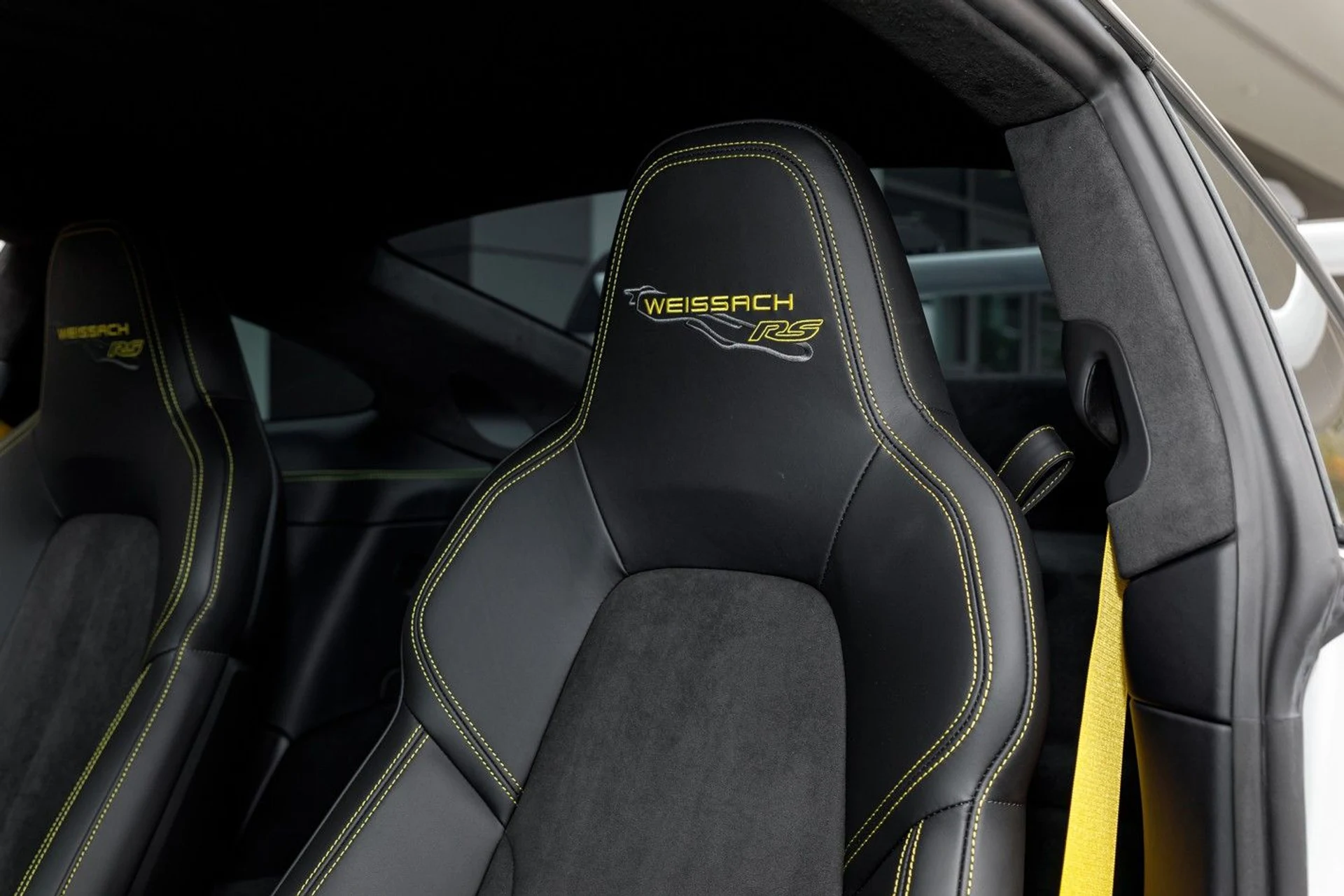 mph059_3492163041_645_p64_l_8f0dbdf97a