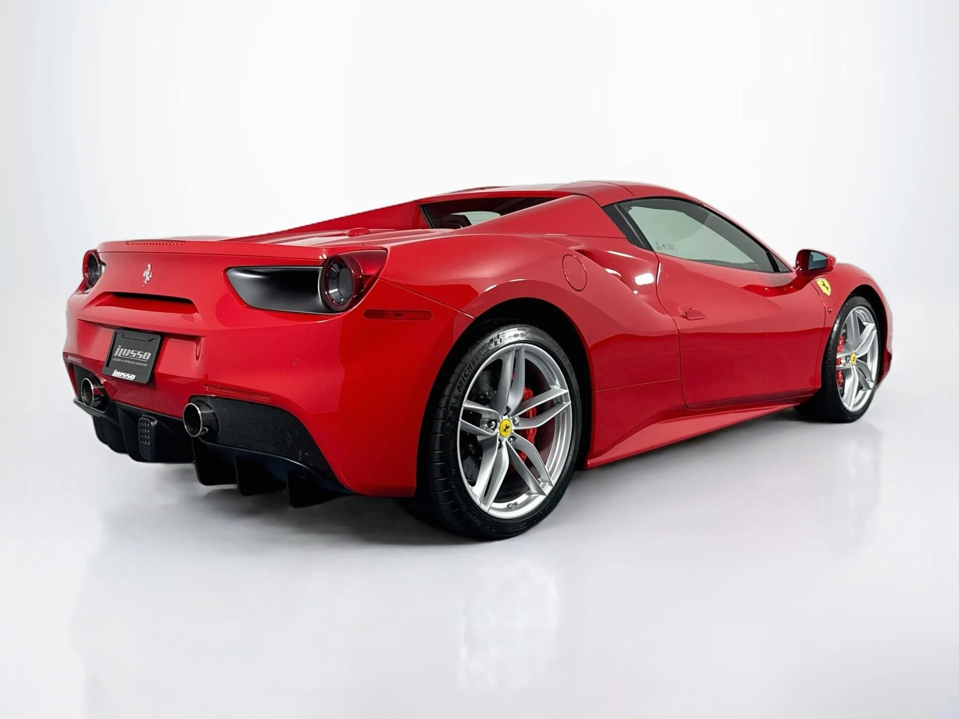mph059_3495702240_Used_2019_Ferrari_488_Spider_1787009363_4fa5d419b1