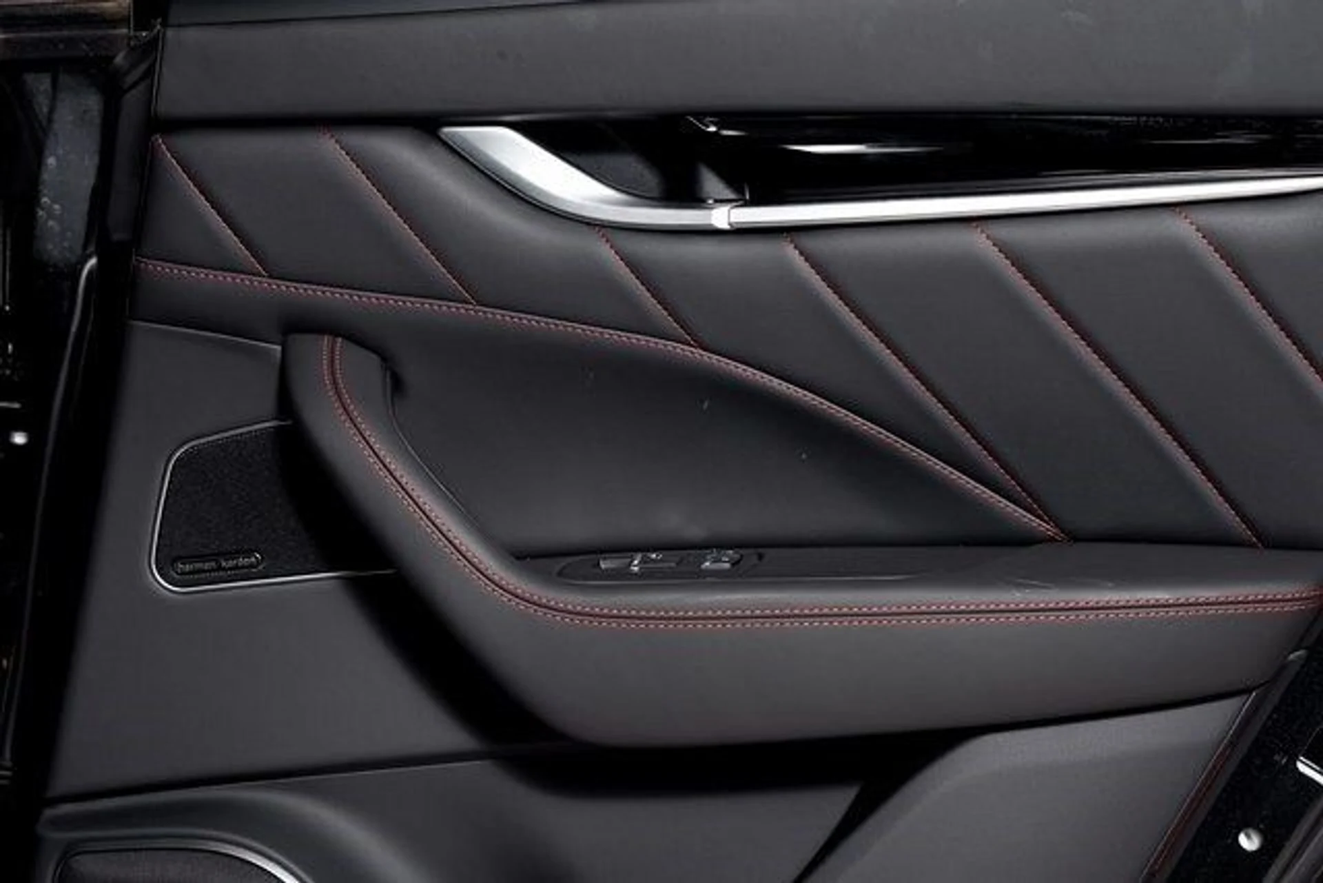 mph059_3574549788_619a3748617ffa71a219eb8a3a171904x_d39a6cc8d9