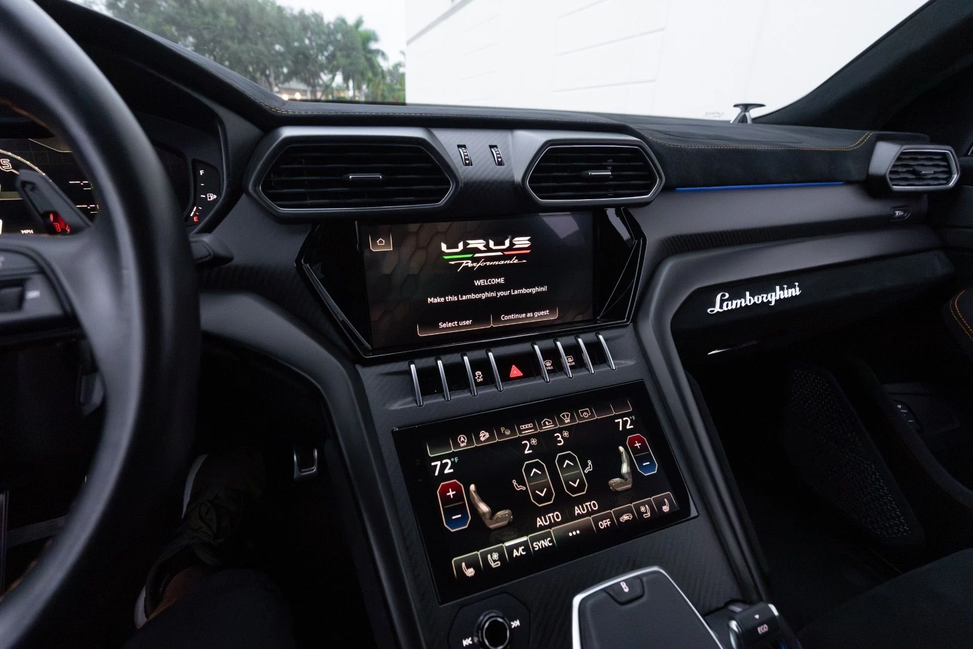 mph059_3601543336_Used_2023_Lamborghini_Urus_Performante_1764644913_96685278ea