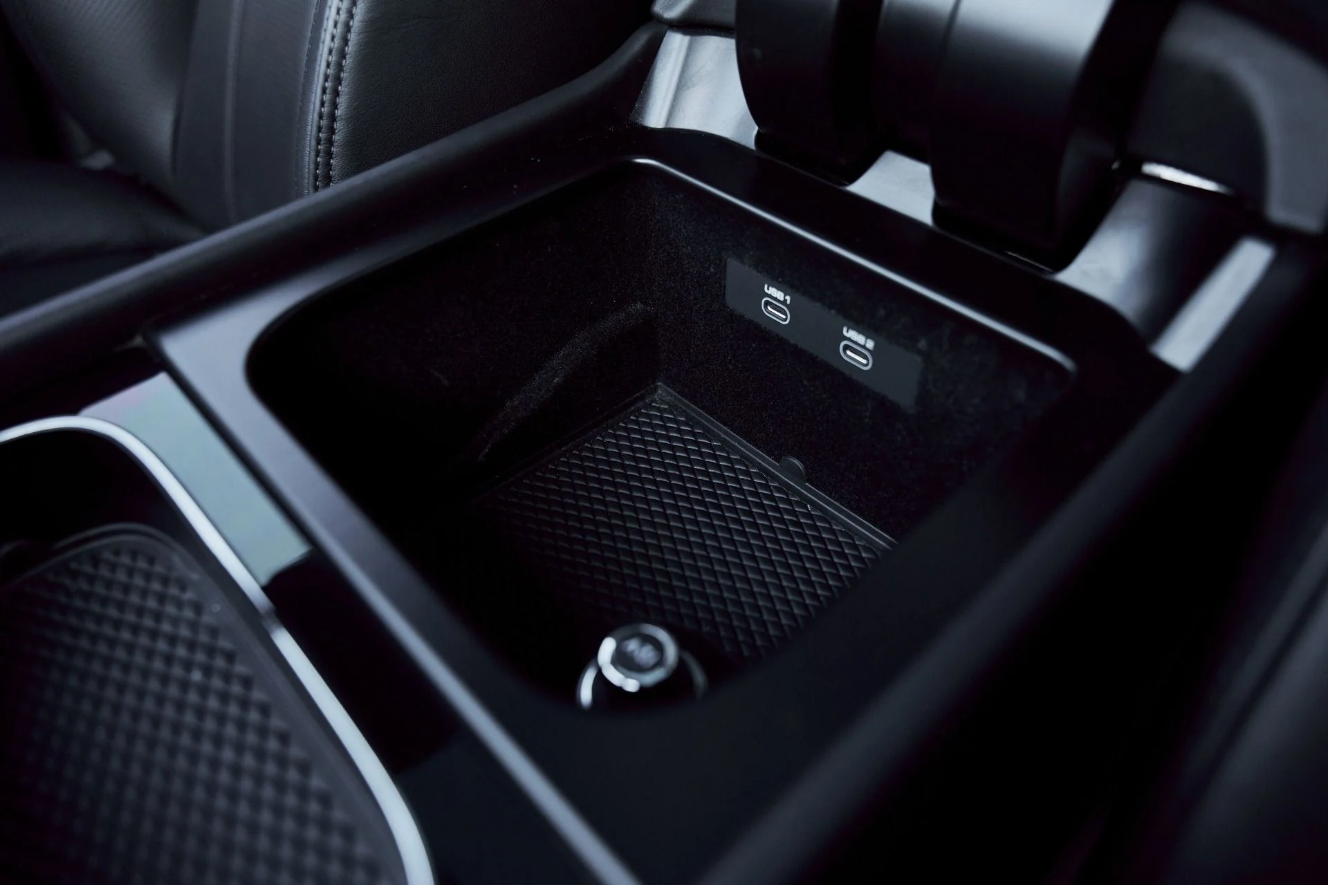 mph059_3603654153_Used_2022_Bentley_Bentayga_V8_1768246184_1c73509adf