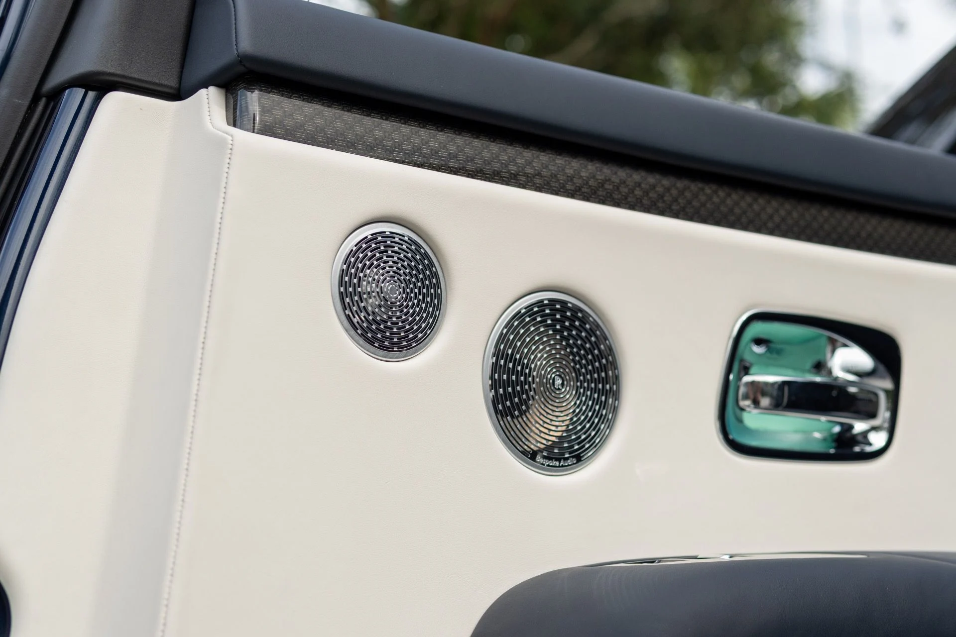 mph059_3610241408_Used_2023_Rolls_Royce_Black_Badge_Ghost_1765569637_6a32dcef90