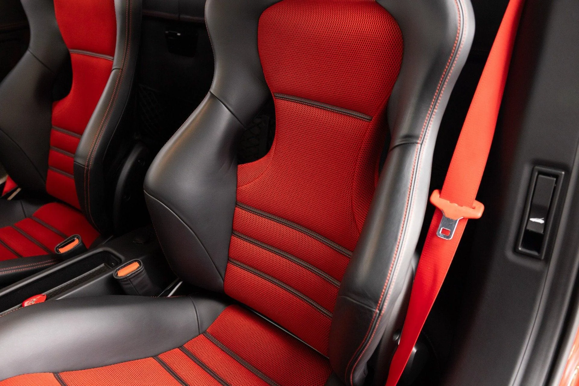 mph059_3611662832_Used_2014_Ferrari_458_Speciale_1786703968_d015aee382