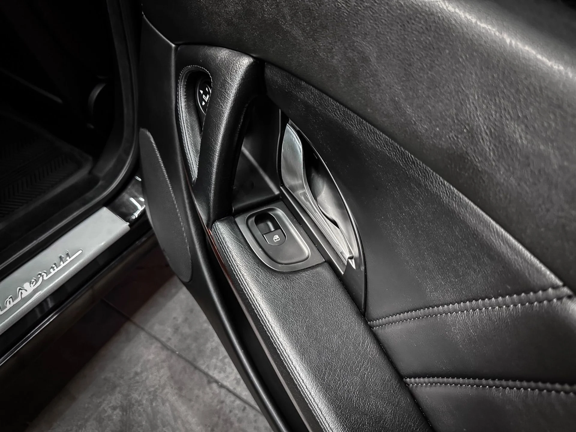 mph059_3624349755_36879351_00584_2011_maserati_quattroporte_051_88a48c1aec