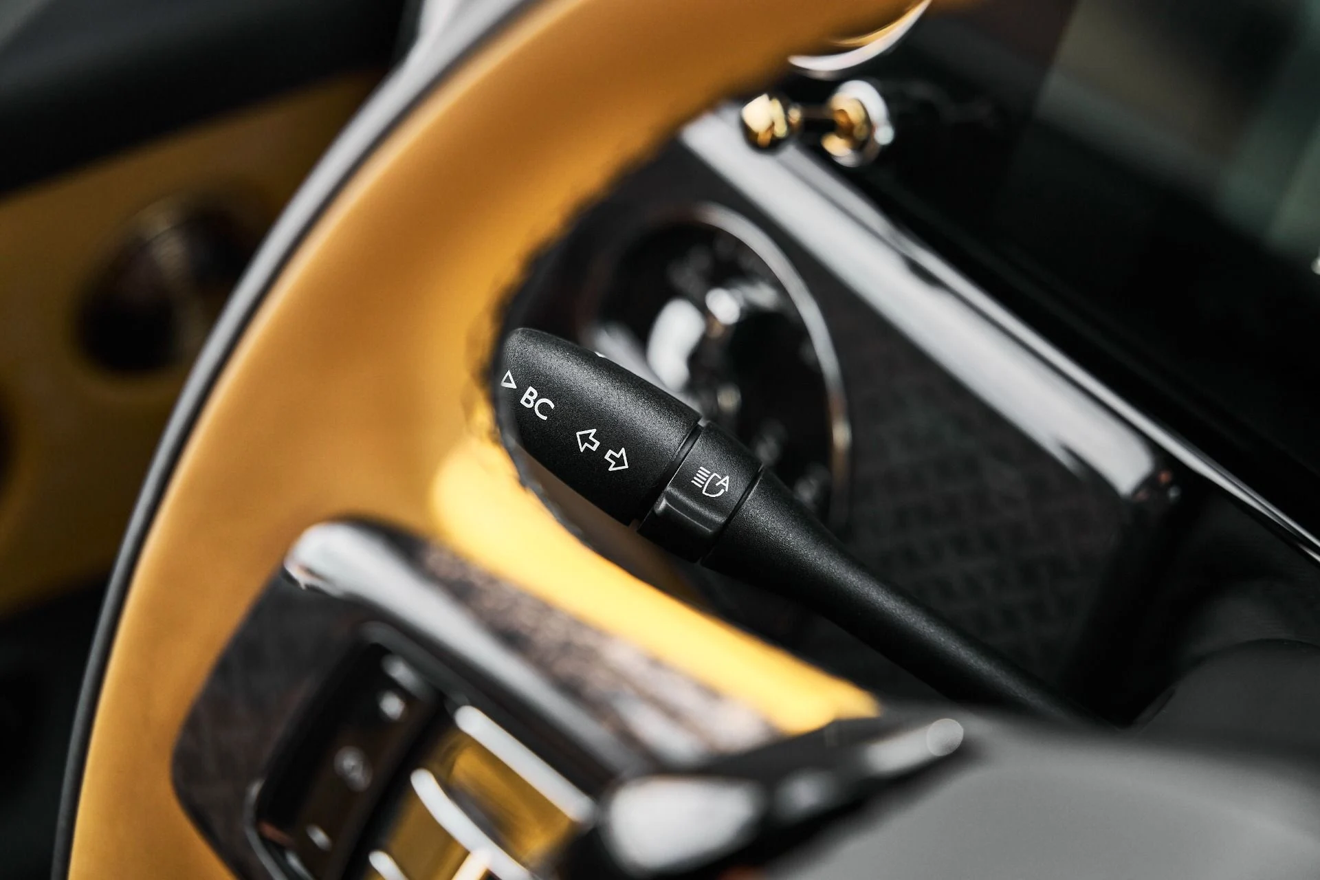 mph059_3634100067_Used_2026_Rolls_Royce_Cullinan_Black_Badge_1776556090_af16df7ecd