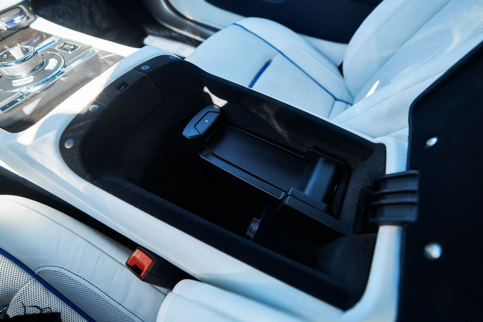 mph059_3662339168_Used_2020_Rolls_Royce_Wraith_Base_1762567811_a3661e026b