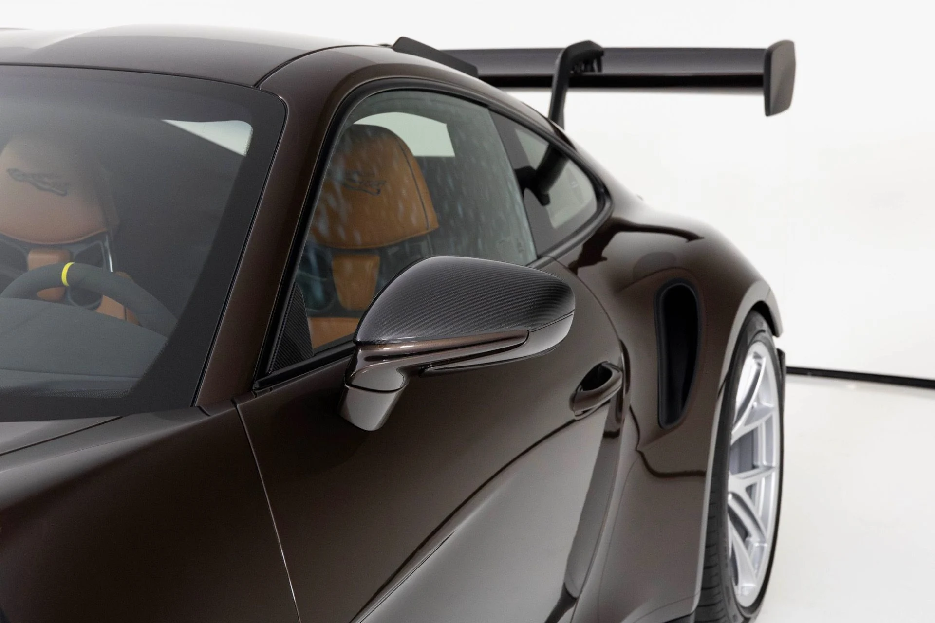 mph059_3709813145_Used_2025_Porsche_911_GT_3_RS_1764185272_865be9b5eb