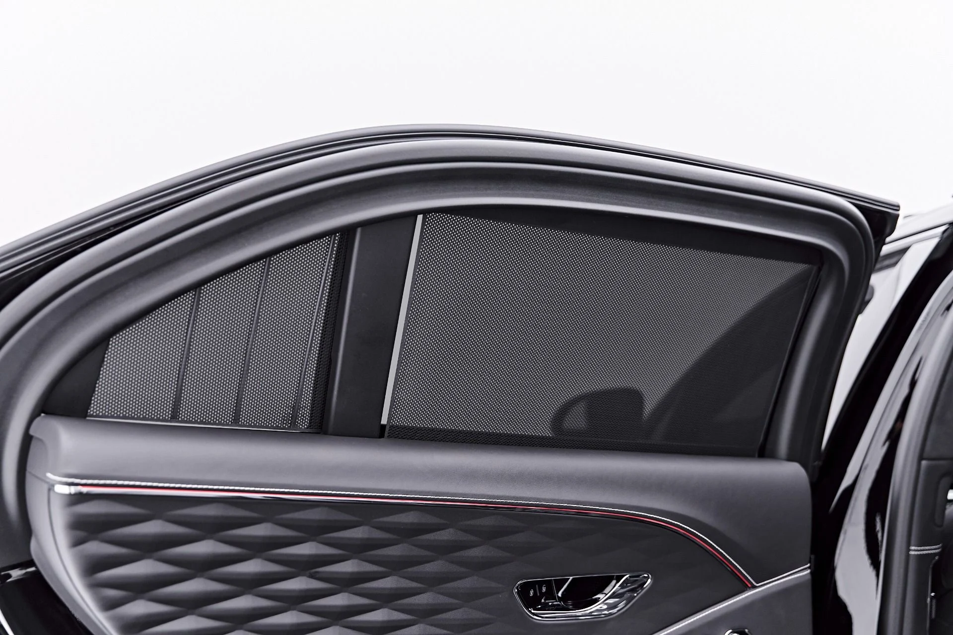 mph059_3713216949_Used_2022_Bentley_Flying_Spur_V8_1788486086_e19d3c6f7b