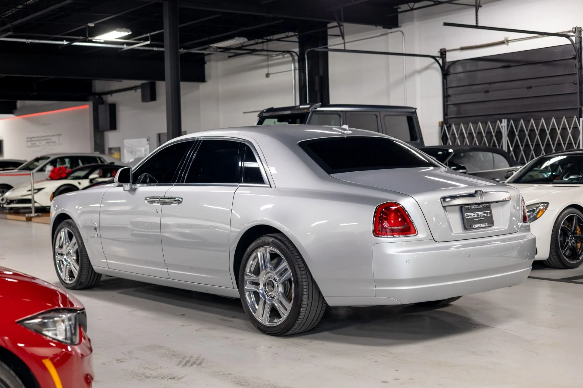 mph059_3723403116_Used_2015_Rolls_Royce_Ghost_1760219601_6e2de515e2