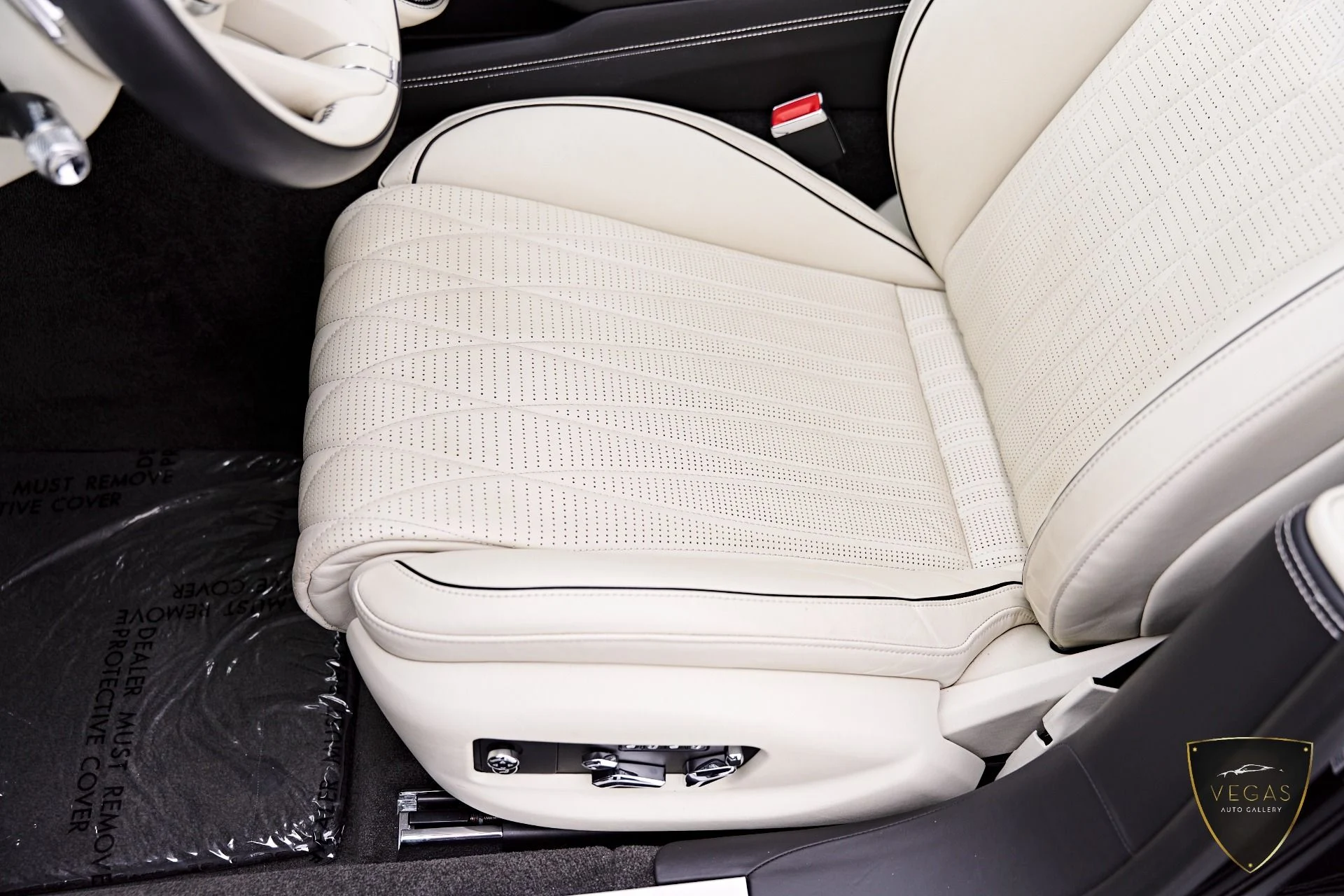 mph059_372499713_Used_2022_Bentley_Flying_Spur_V8_1782495097_78a352fe90