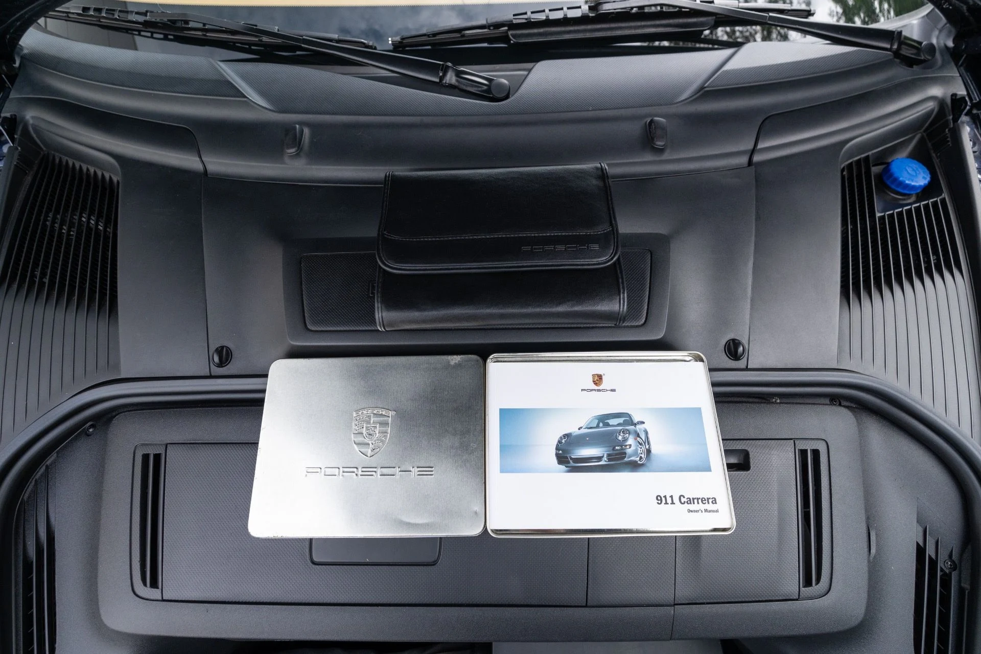 mph059_3737707321_Used_2008_Porsche_911_Carrera_1777990677_ab3006f977