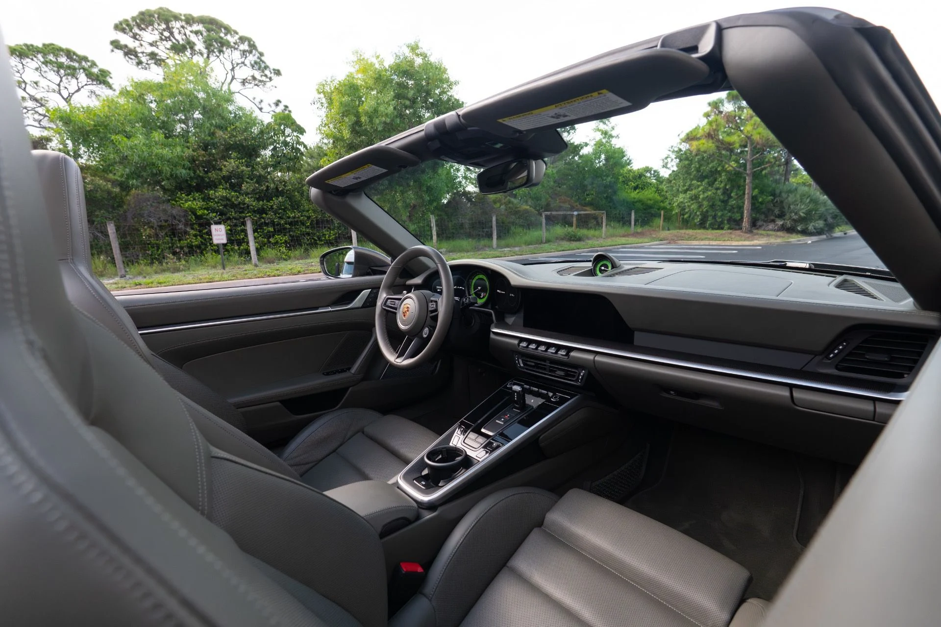 mph059_3739128499_Used_2023_Porsche_911_Carrera_1756439604_6826f5bedf