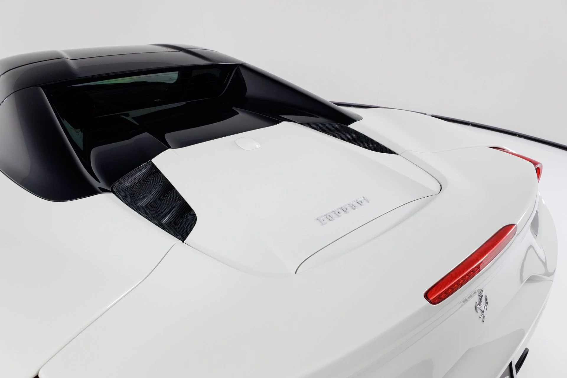 mph059_3802225389_Used_2018_Ferrari_488_Spider_1768934448_02eb4725bf