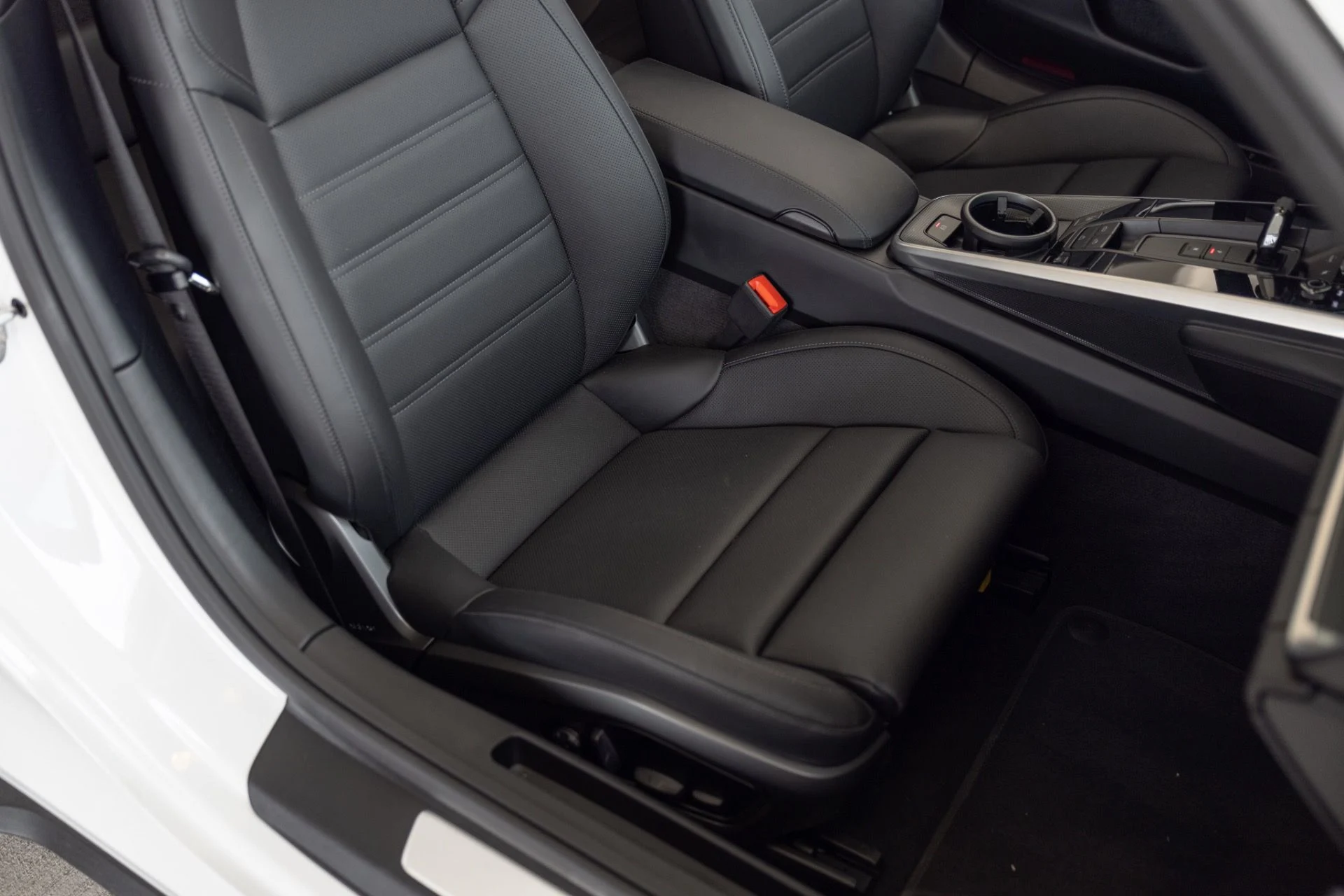 mph059_3810174069_Used_2025_Porsche_911_Turbo_S_1776200682_575f8f1079