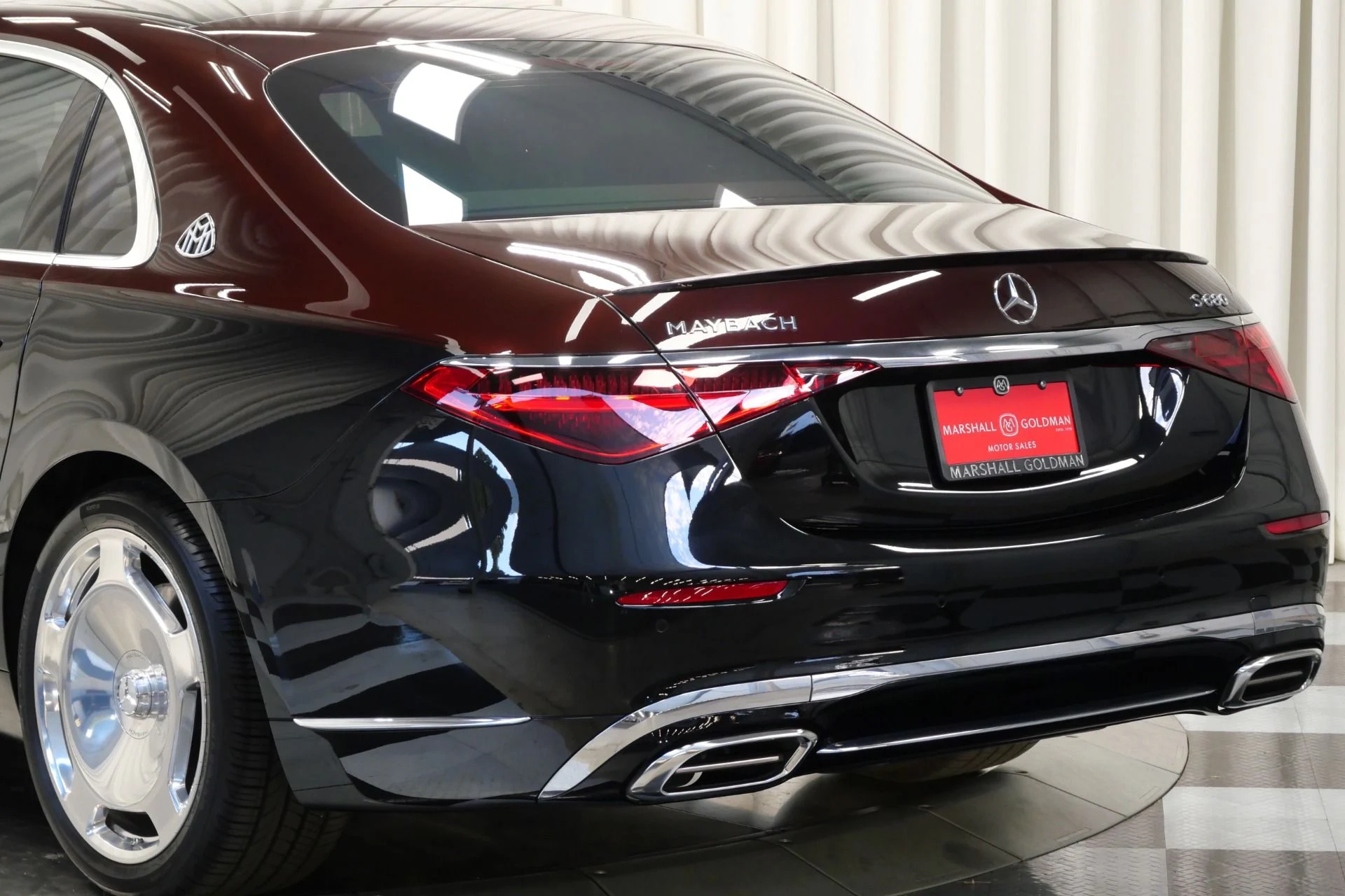 mph059_3821656694_Used_2023_Mercedes_Benz_Mercedes_Maybach_S_680_1758656012_8e25d45eed