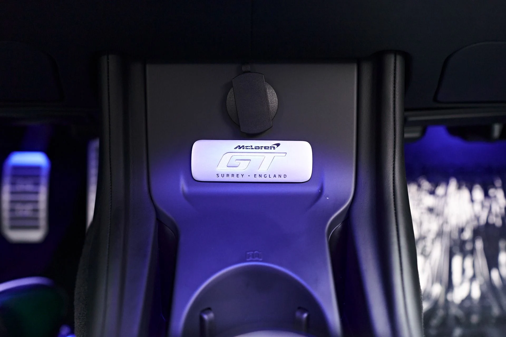 mph059_383383221_Used_2023_Mc_Laren_GT_Base_1712094494_e02cf09cd2