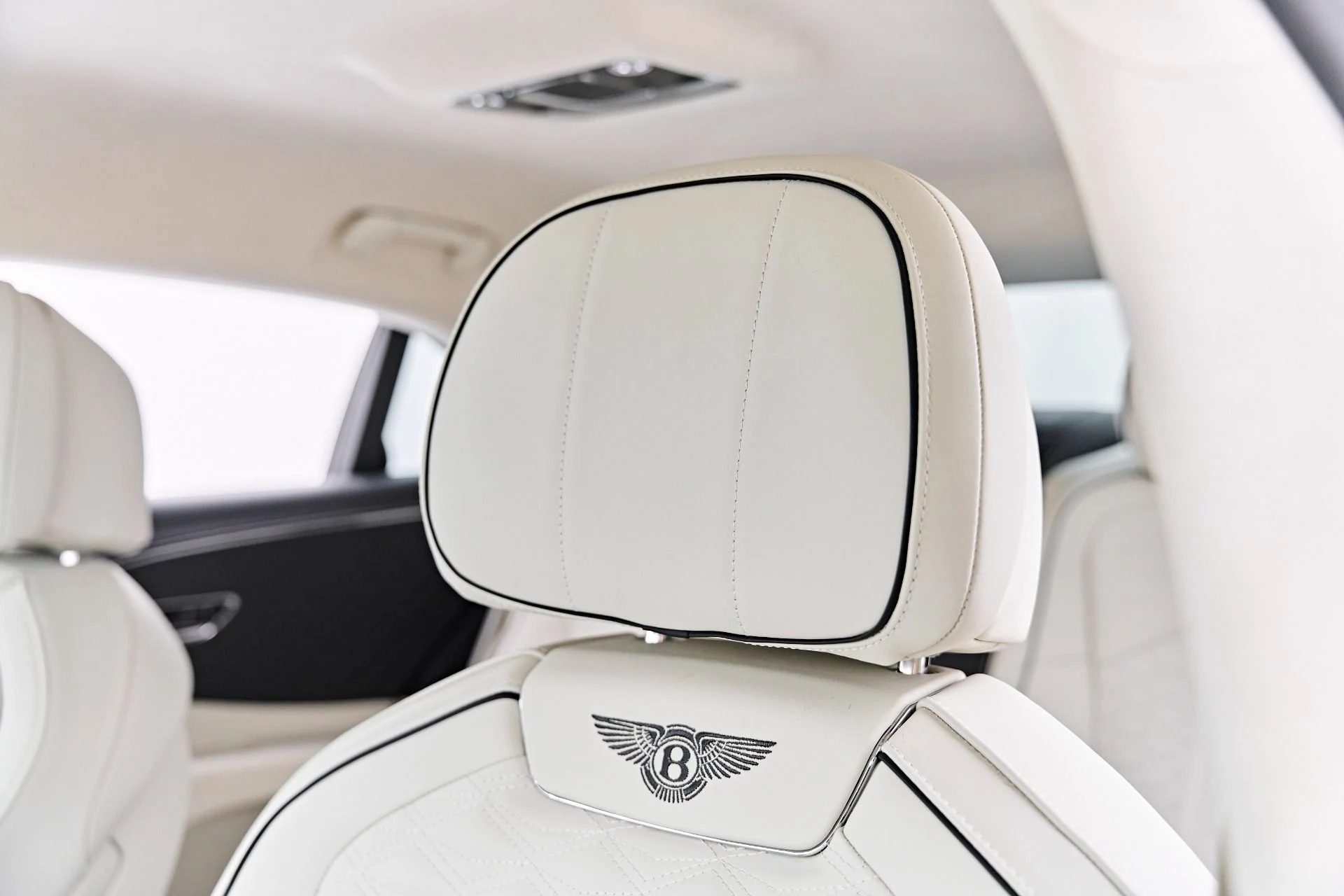mph059_3871109448_Used_2025_Bentley_Flying_Spur_Speed_1786412266_55e1325870