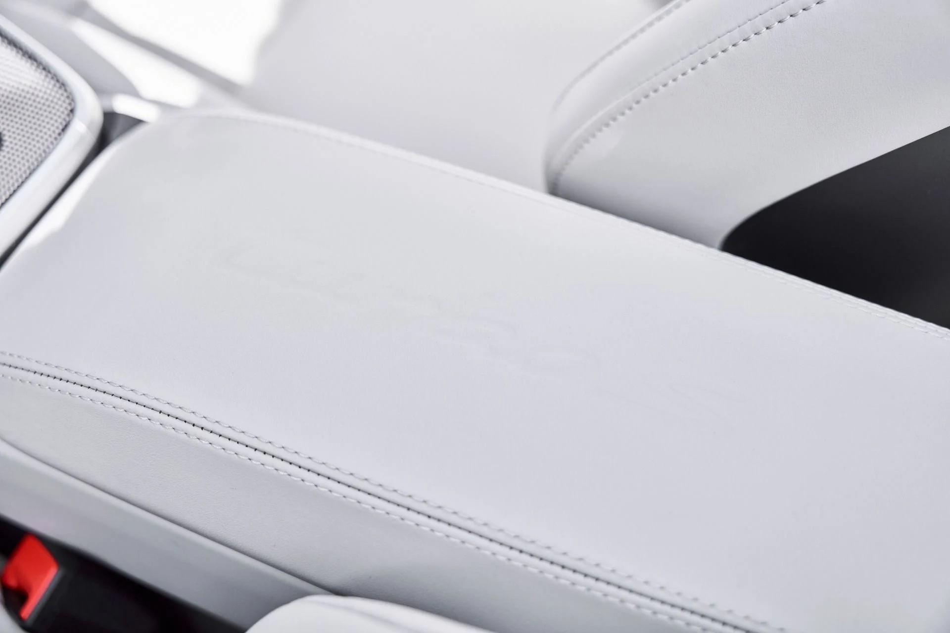 mph059_3891152972_Used_2025_Porsche_911_Turbo_S_1772157331_ced302ff31