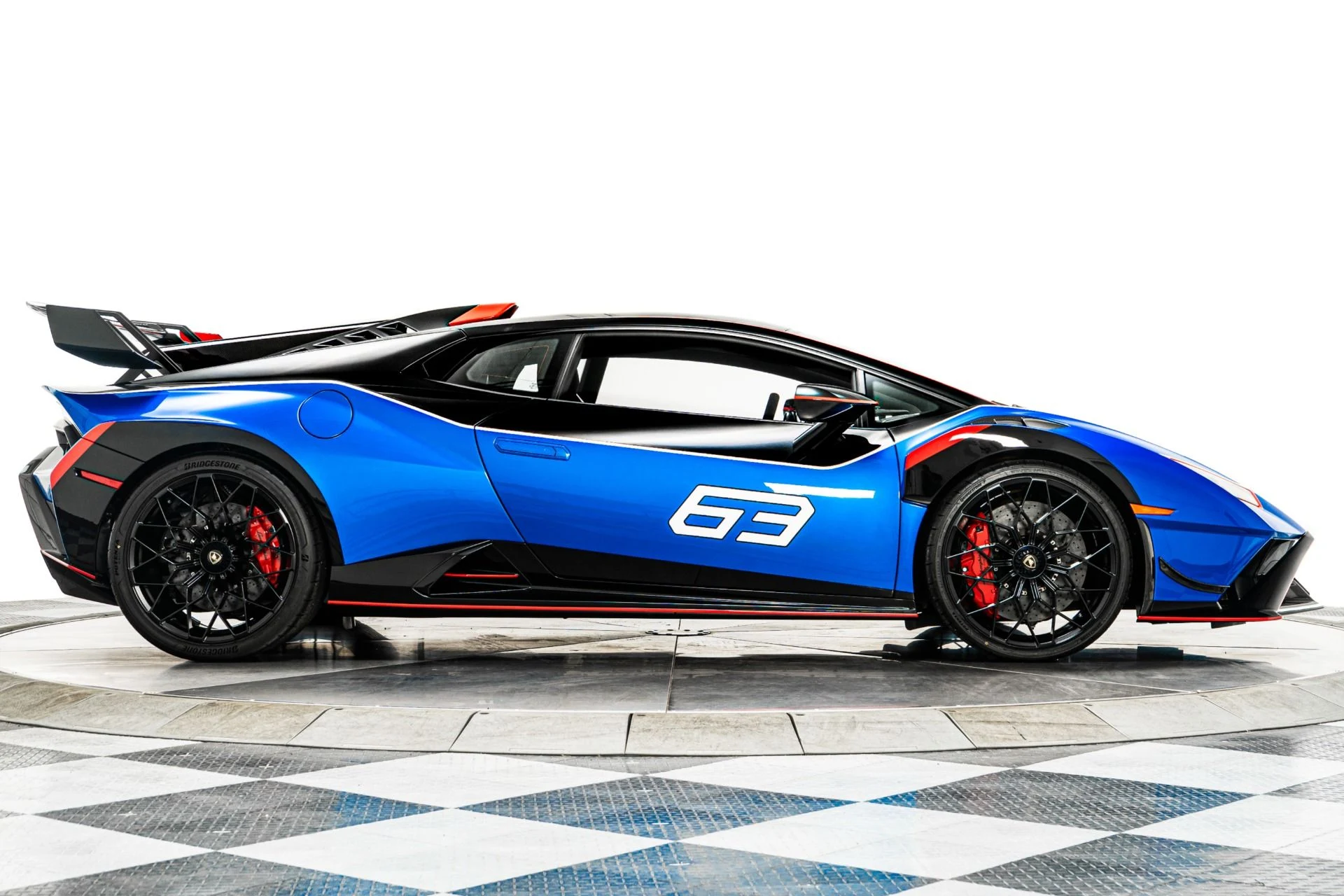 mph059_3910443676_Used_2024_Lamborghini_Huracan_STJ_1757002928_d04b12f634
