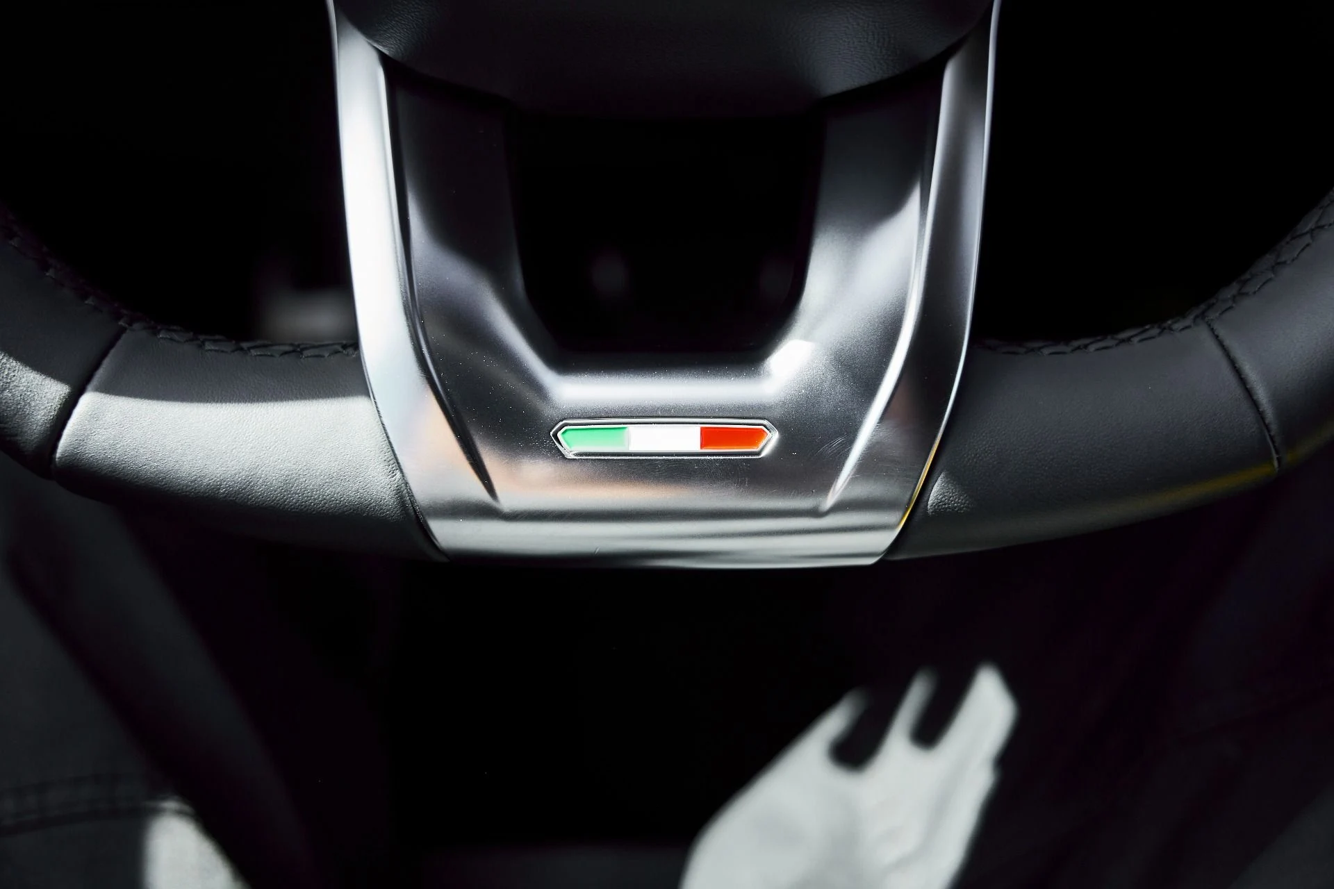 mph059_3943298622_Used_2021_Lamborghini_Urus_Pearl_Capsule_1772843560_deb788ae1e