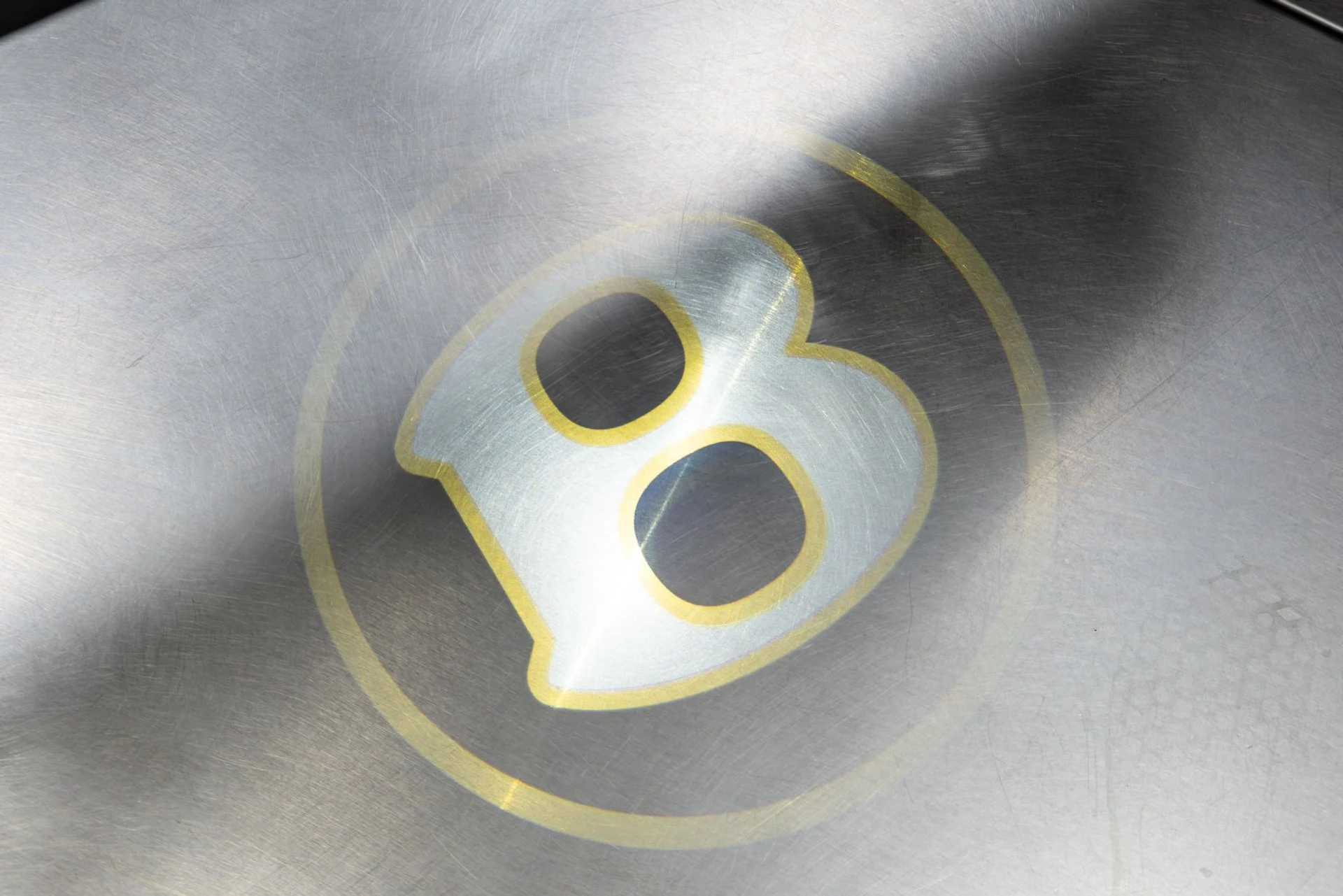 mph059_3955382114_Used_2020_Bentley_Bentayga_V8_1774292202_9829e5a834