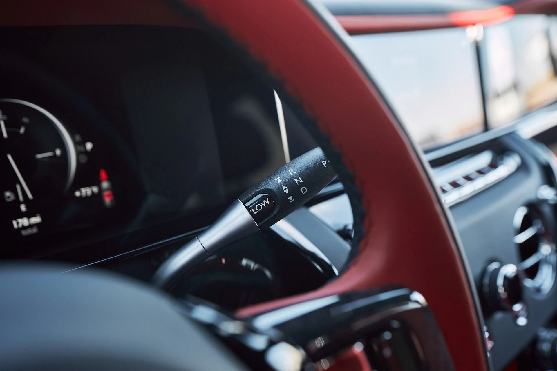 mph059_396456127_Used_2025_Rolls_Royce_Cullinan_1775588162_9d9361c45c