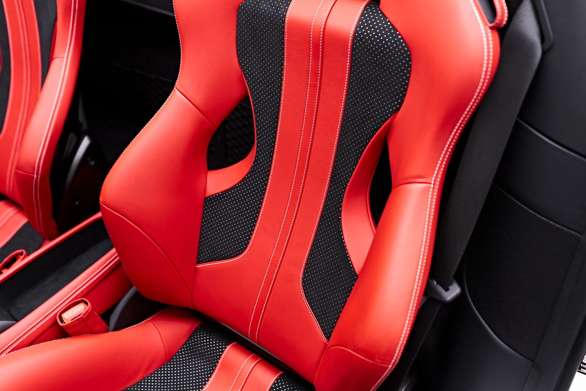 mph059_4029226779_Used_2023_Ferrari_F8_Spider_Base_1753926765_940cf69474