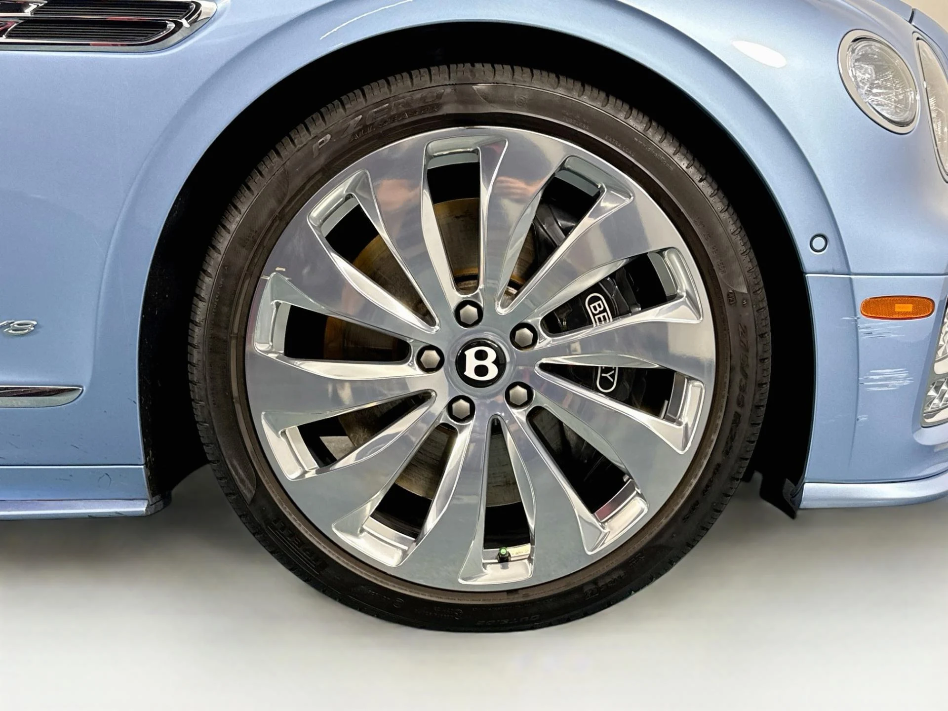 mph059_4075620521_Used_2022_Bentley_Flying_Spur_V8_1787092930_03b156ab9d
