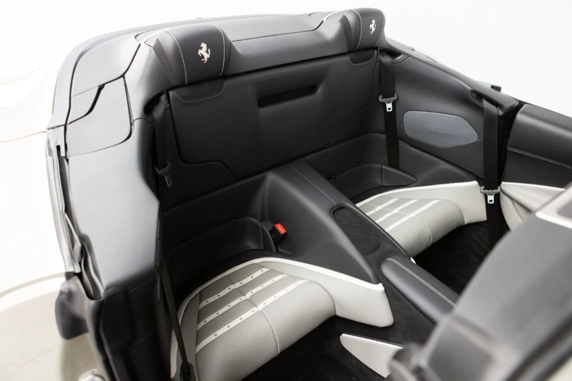 mph059_4089225627_Used_2024_Ferrari_Roma_Spider_6e82f4306e