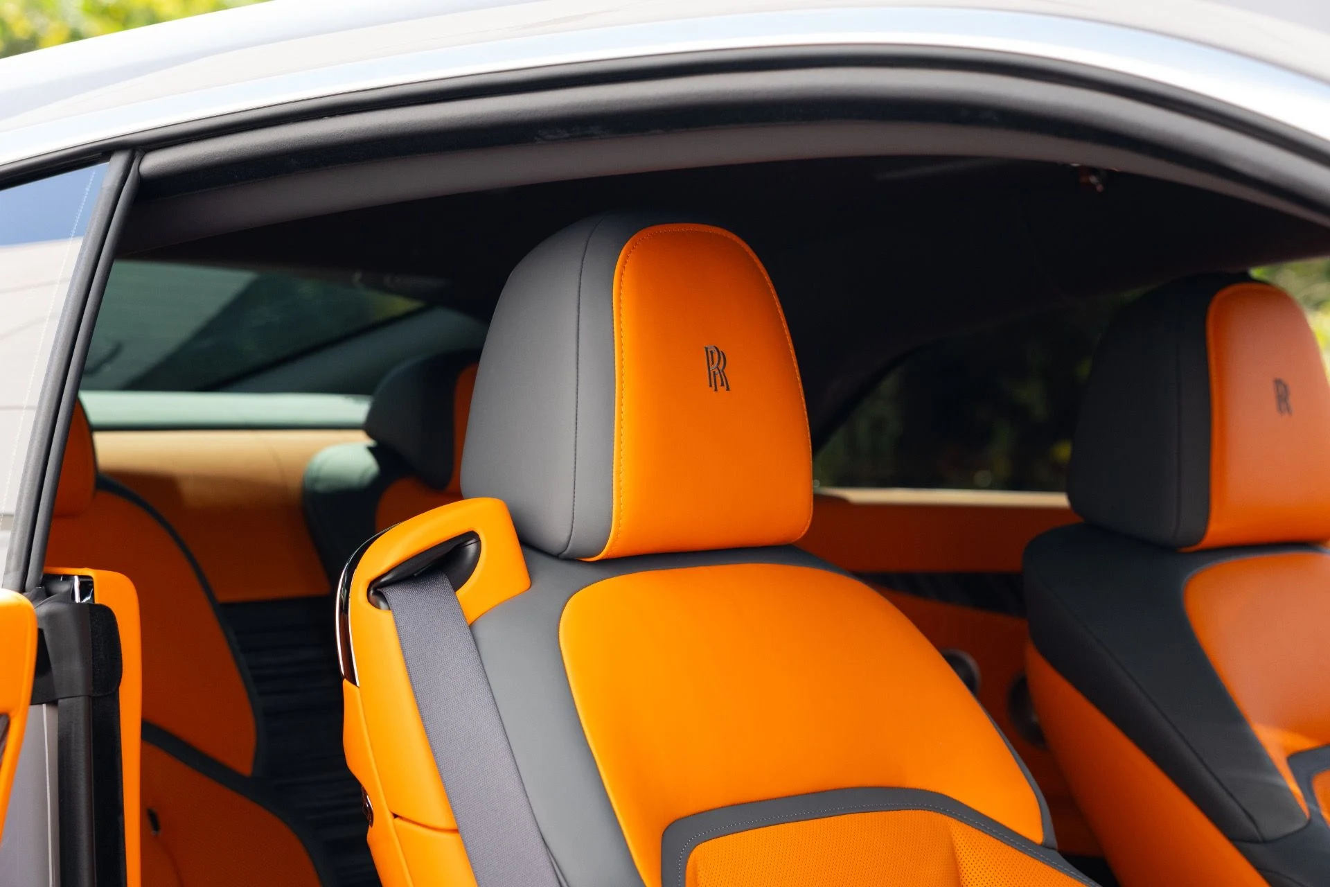 mph059_4090018051_Used_2024_Rolls_Royce_Spectre_1772250917_f3fa807fc3