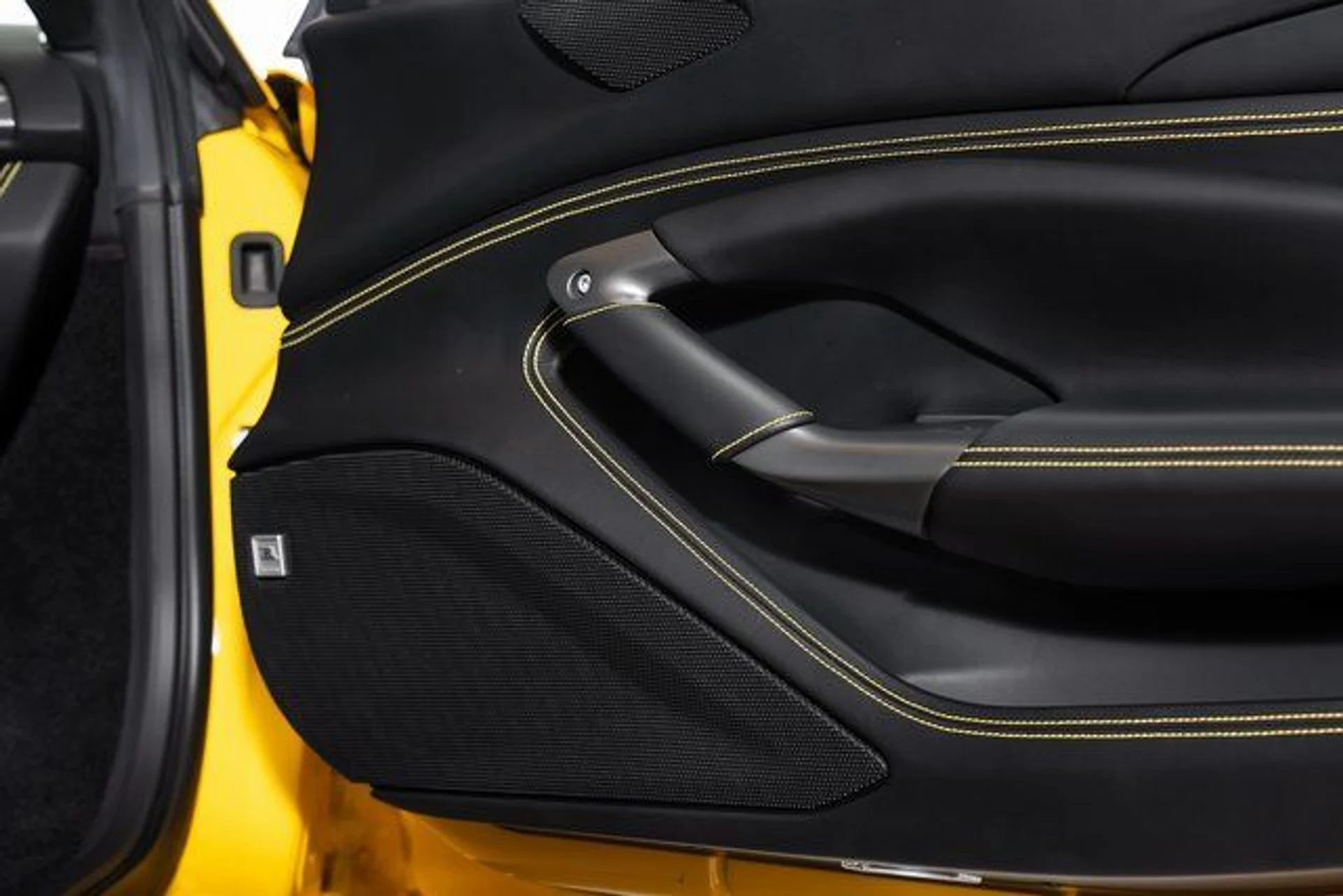 mph059_4125376793_71b1f08778d870e887d3673f88a66476x_50a4a00268