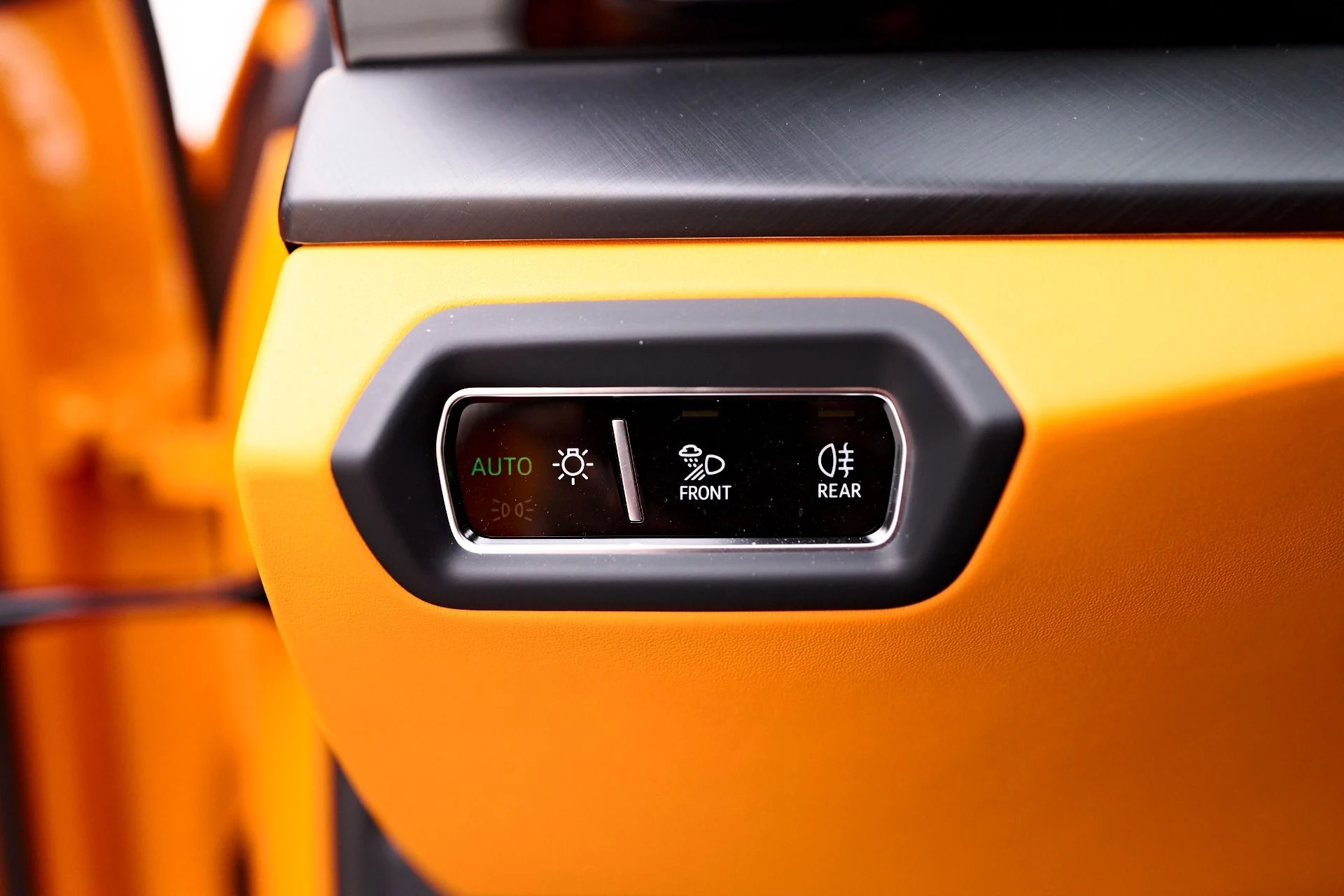 mph059_4134799528_Used_2023_Lamborghini_Urus_S_1747338722_628609fdf3